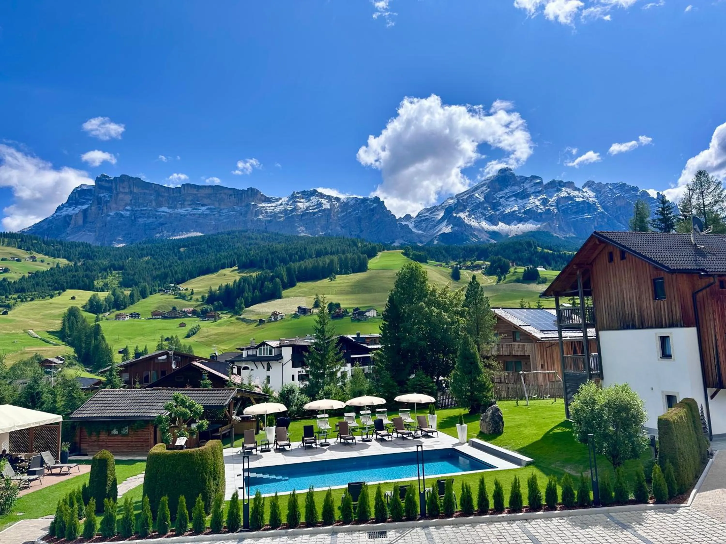 Garden in La Bercia Alpine Lodge & Spa