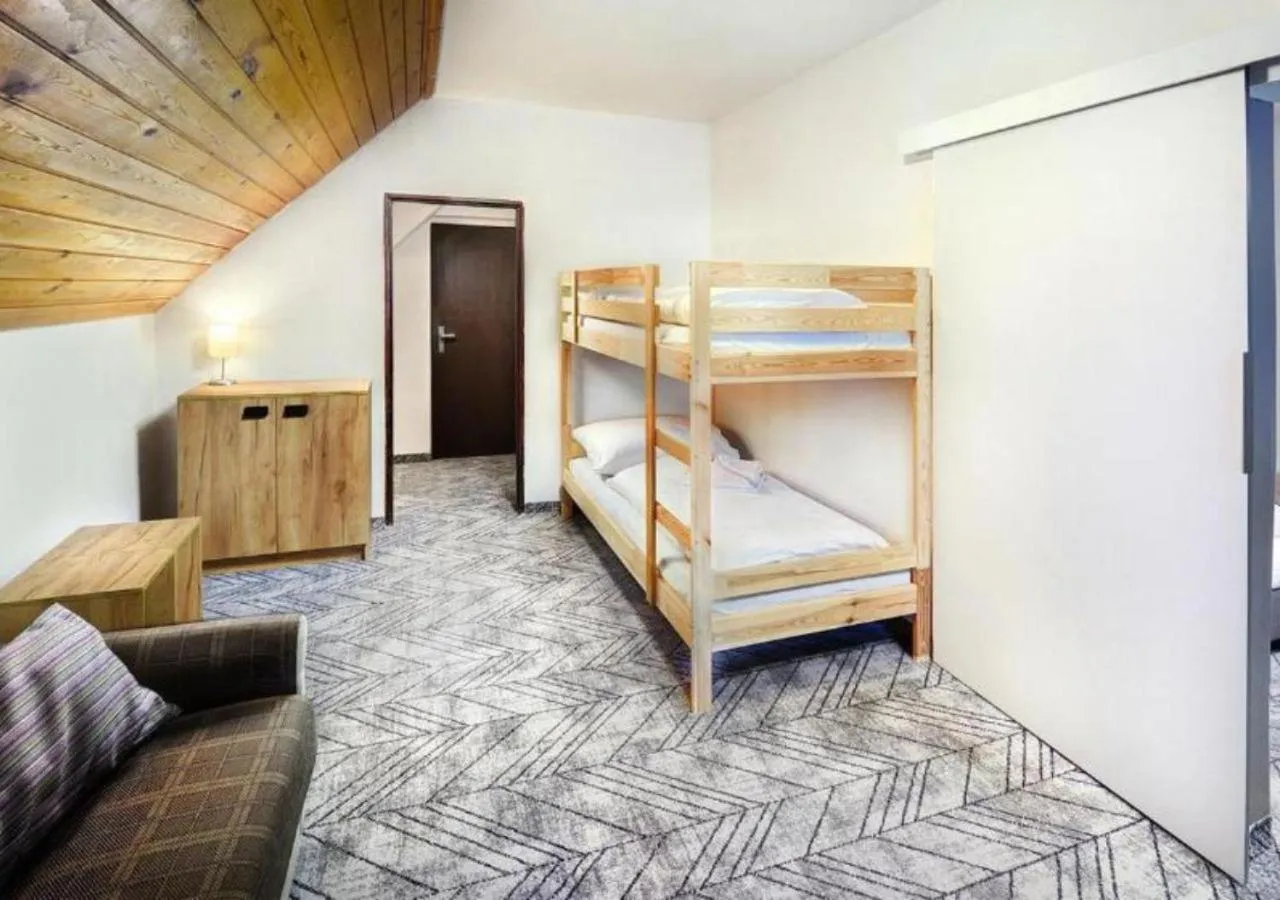 Property building, Bed in Hotel SKI