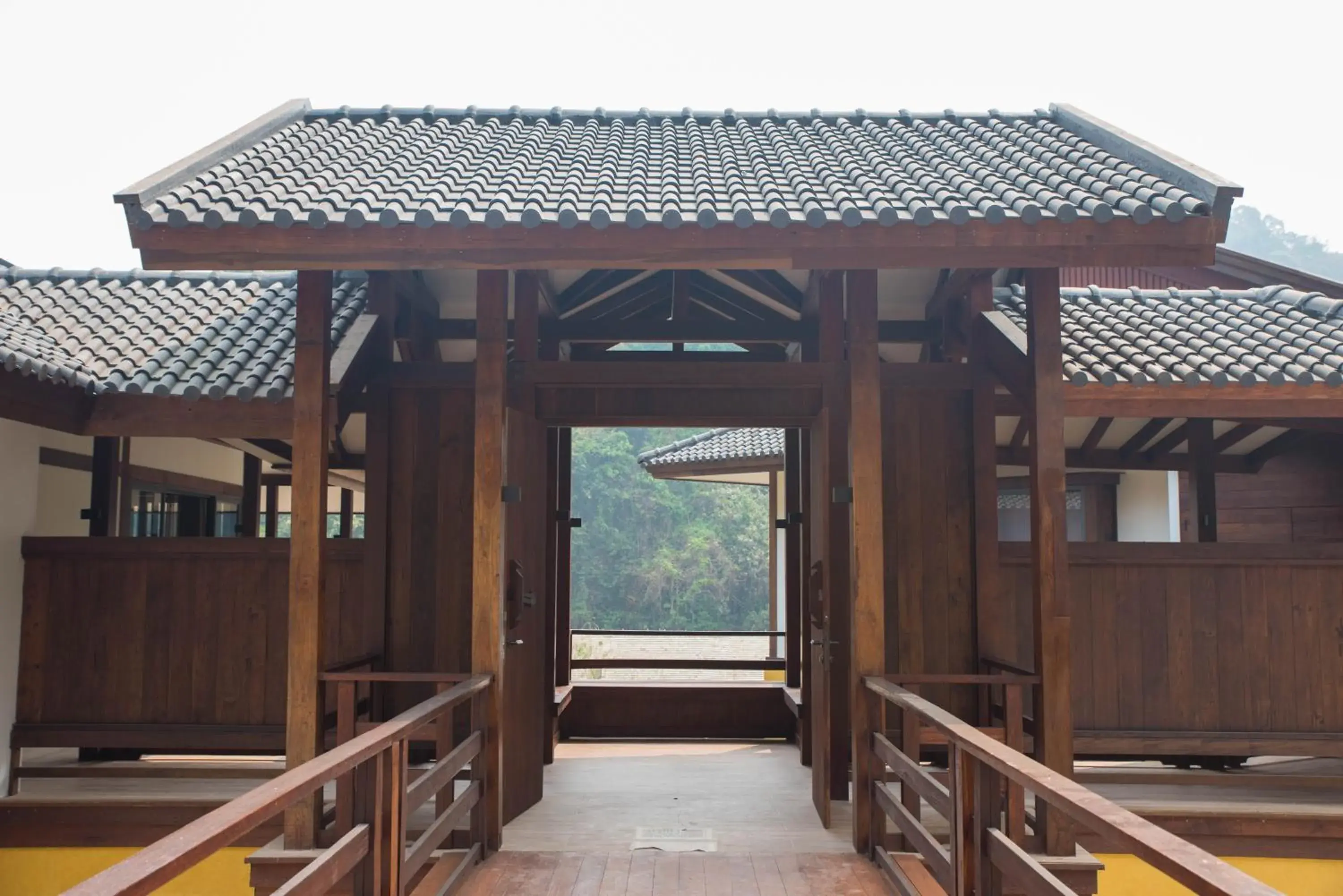 Property building in Onsen at Moncham Property building in Onsen at Moncham