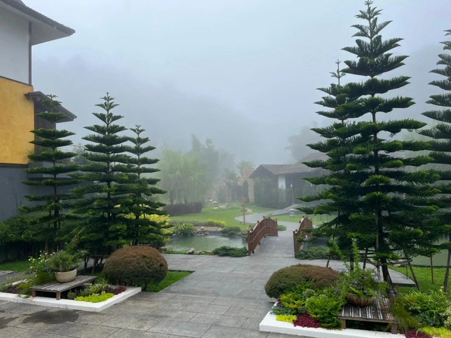 Property building in Onsen at Moncham