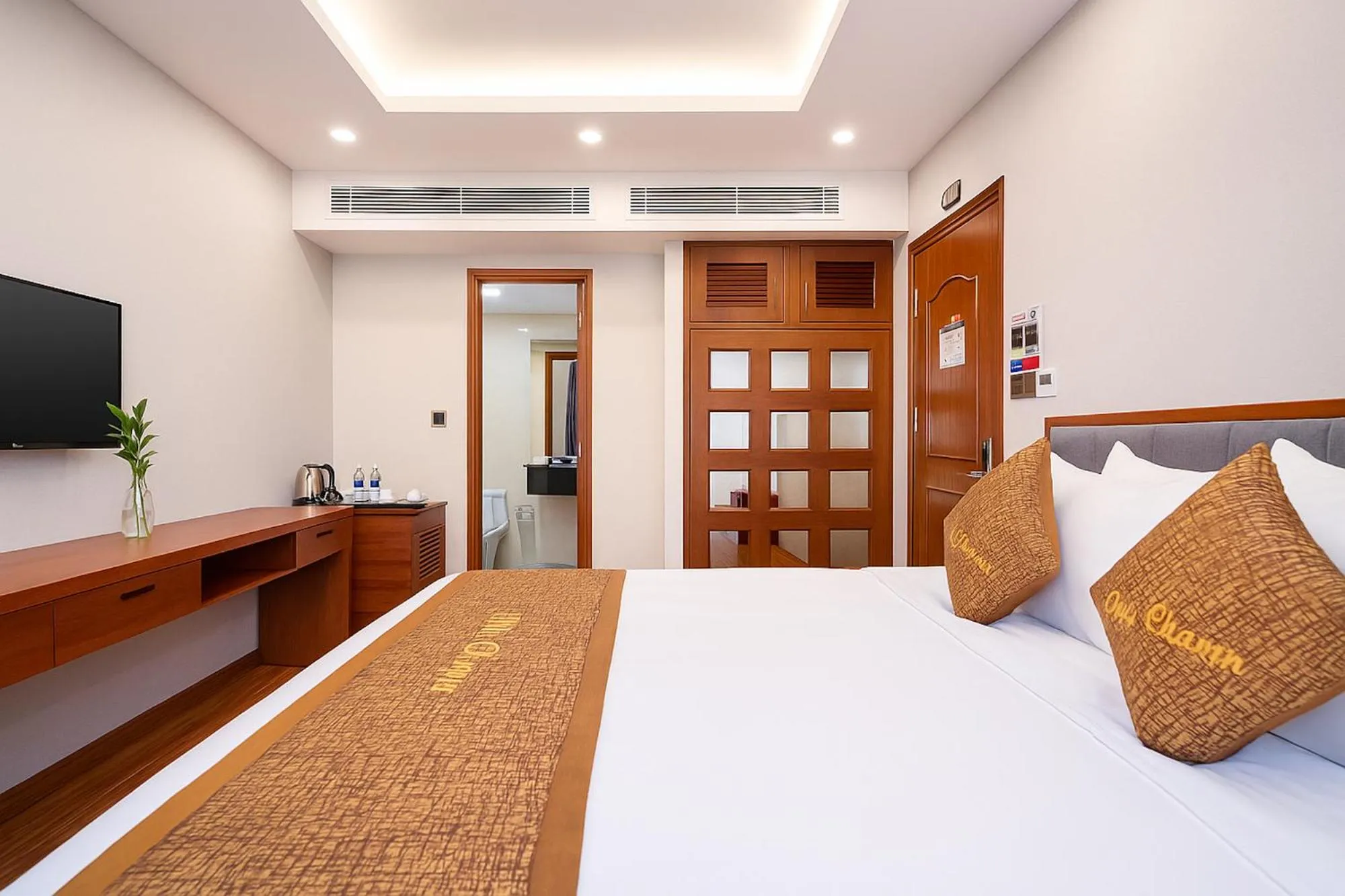 Bed in Mercury Boutique Hotel