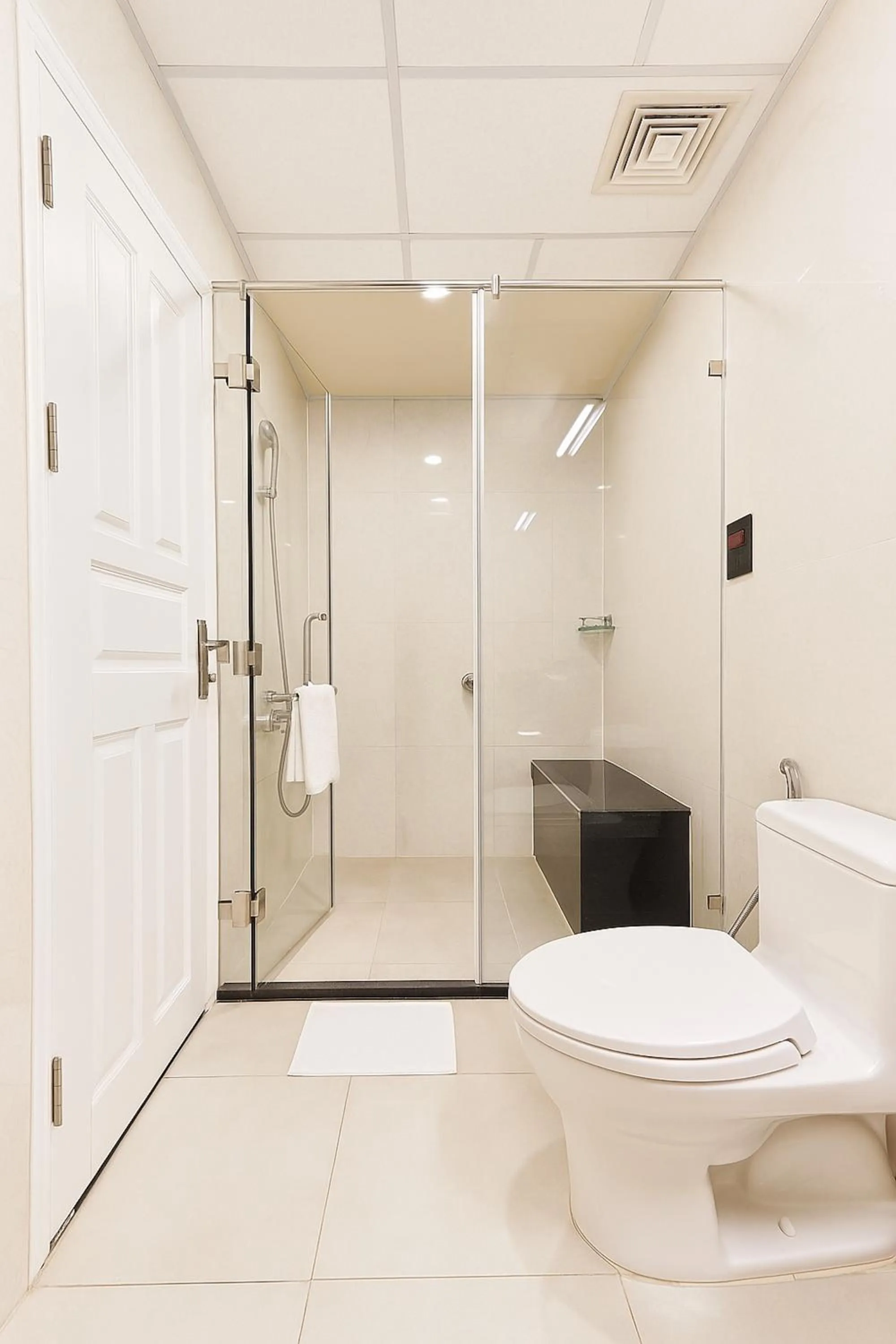 Shower in Mercury Boutique Hotel