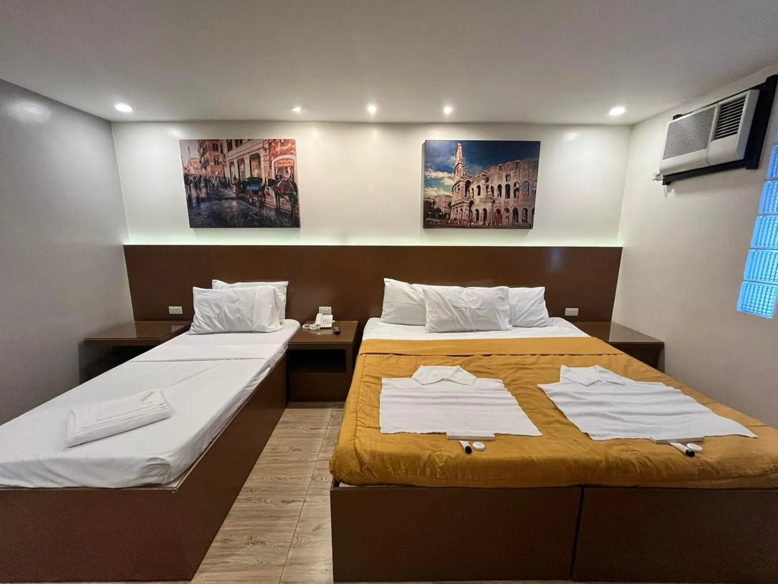 Bed in Eurotel Baguio