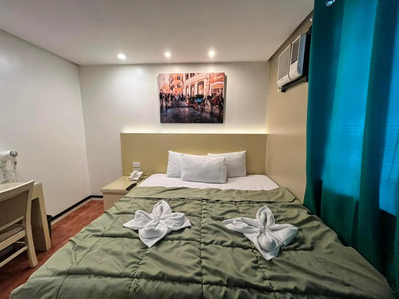 Bed in Eurotel Baguio