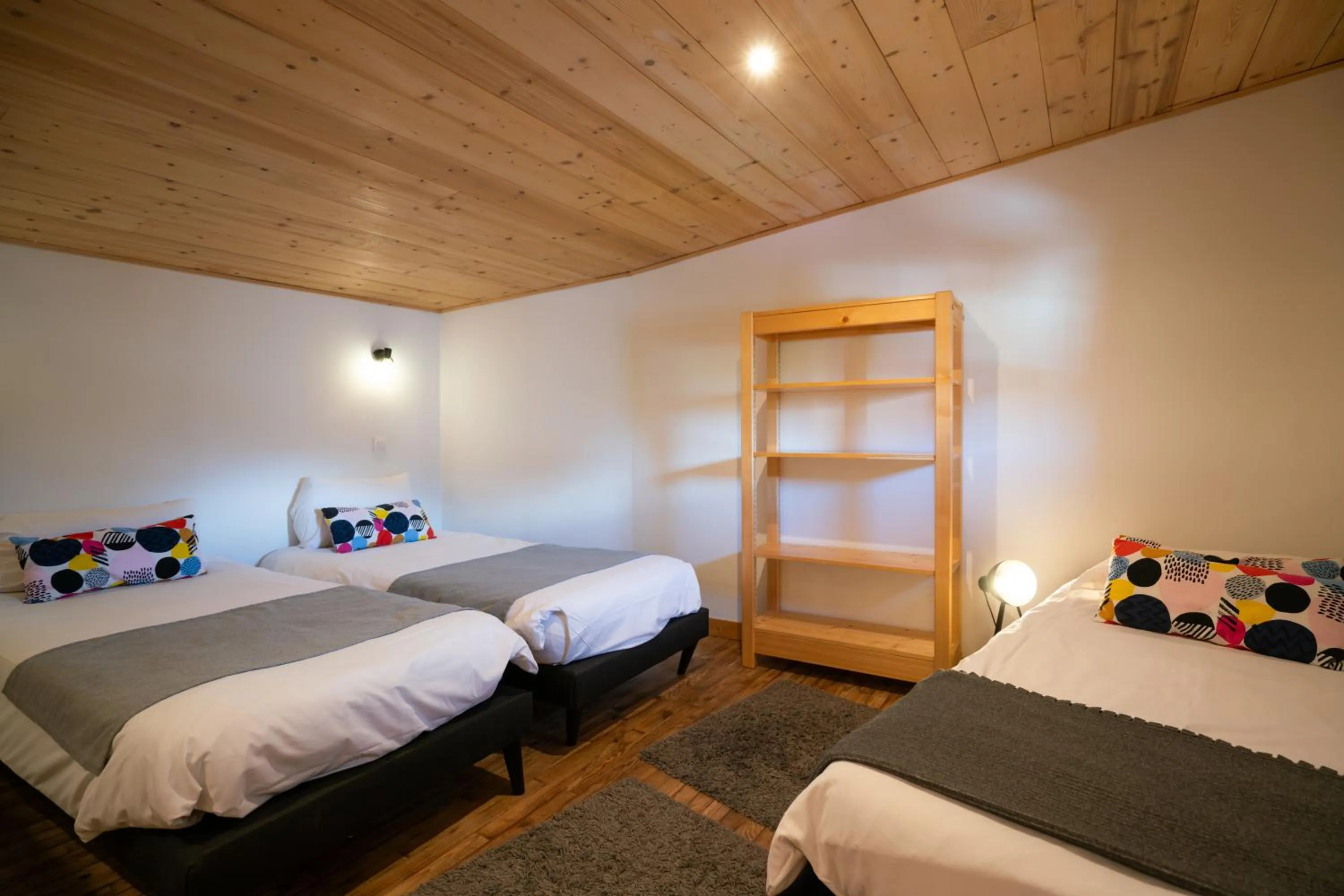 Bedroom, Bed in Chamois Lodge