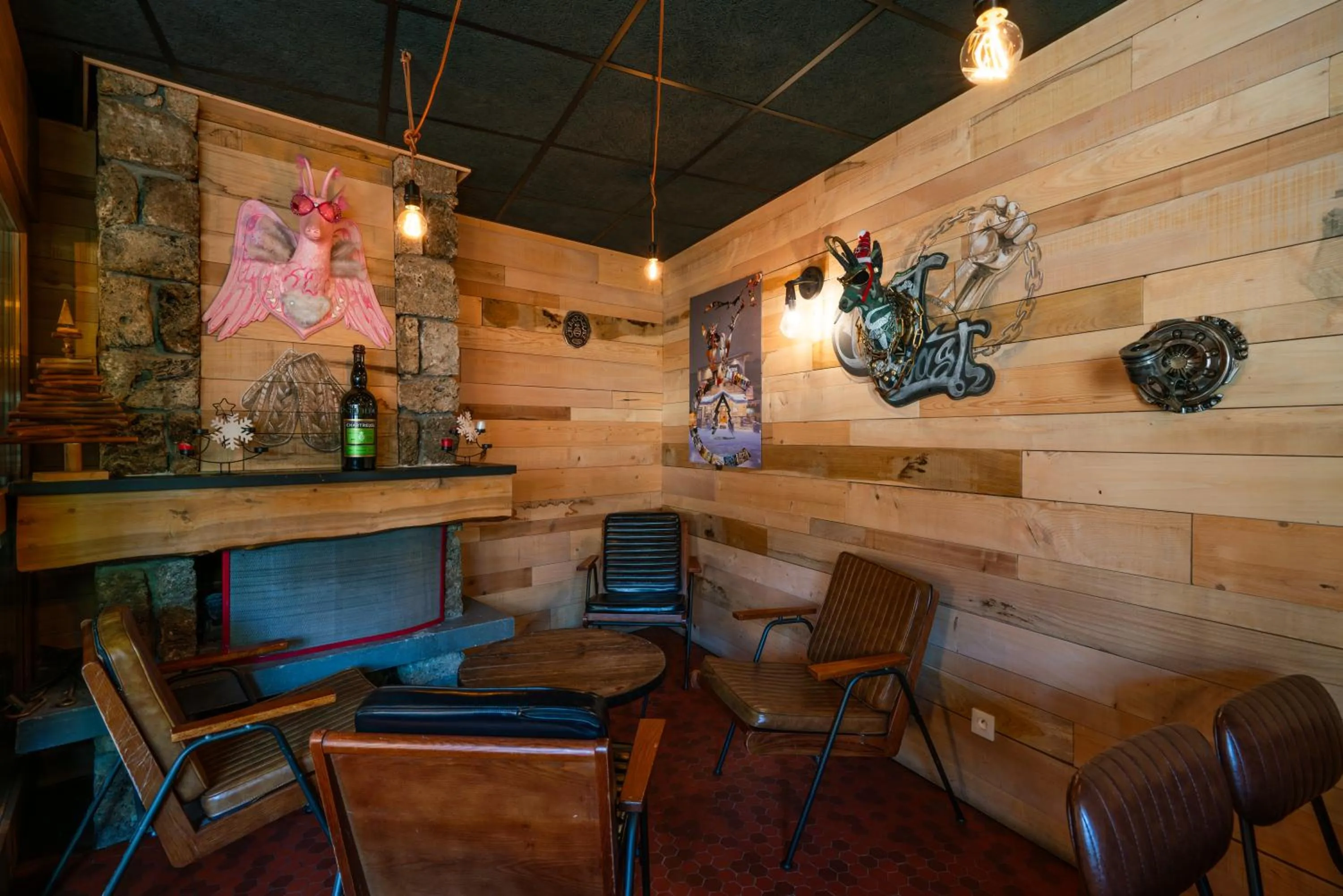 Lounge or bar in Chamois Lodge