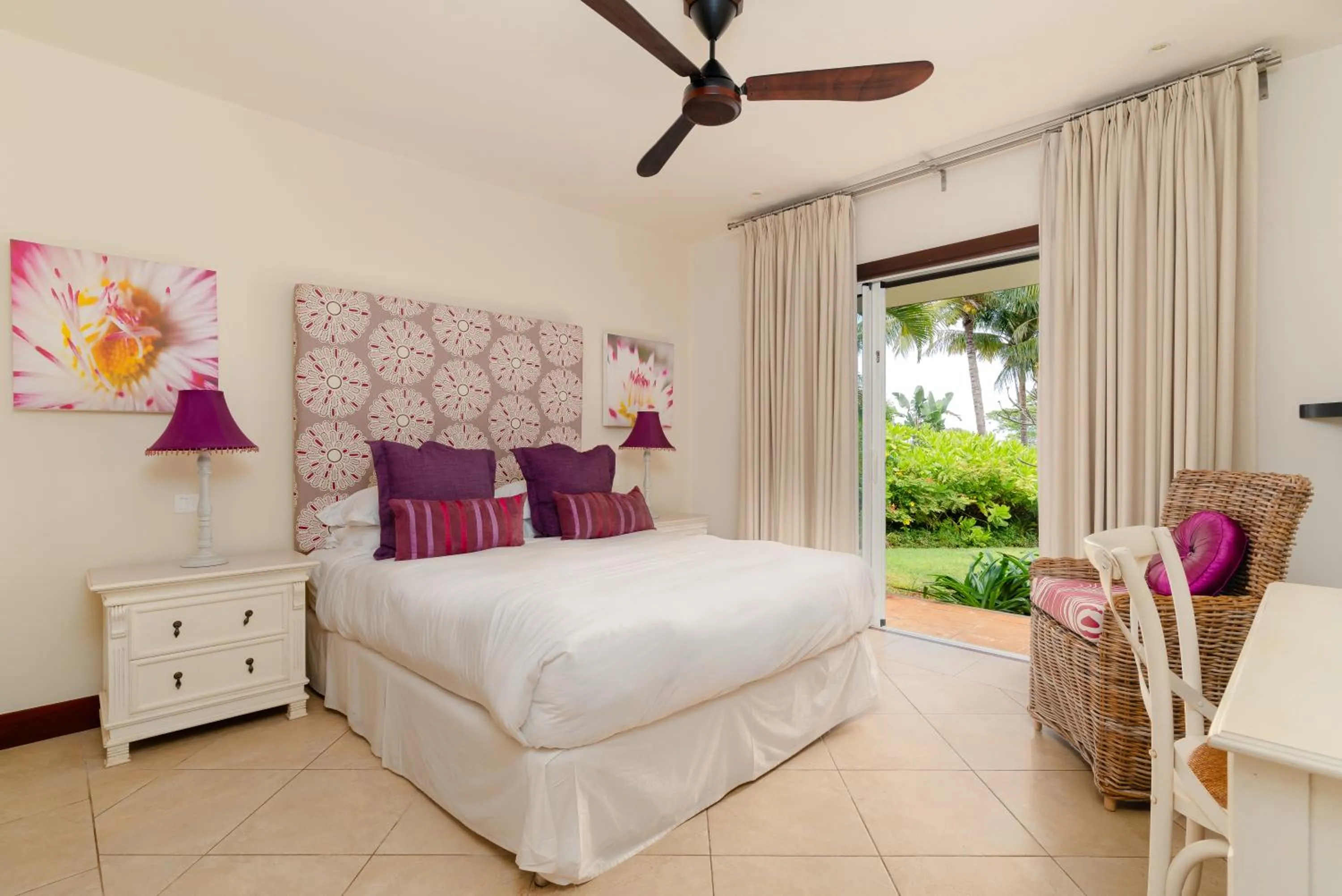 Garden, Bed in Heritage The Villas