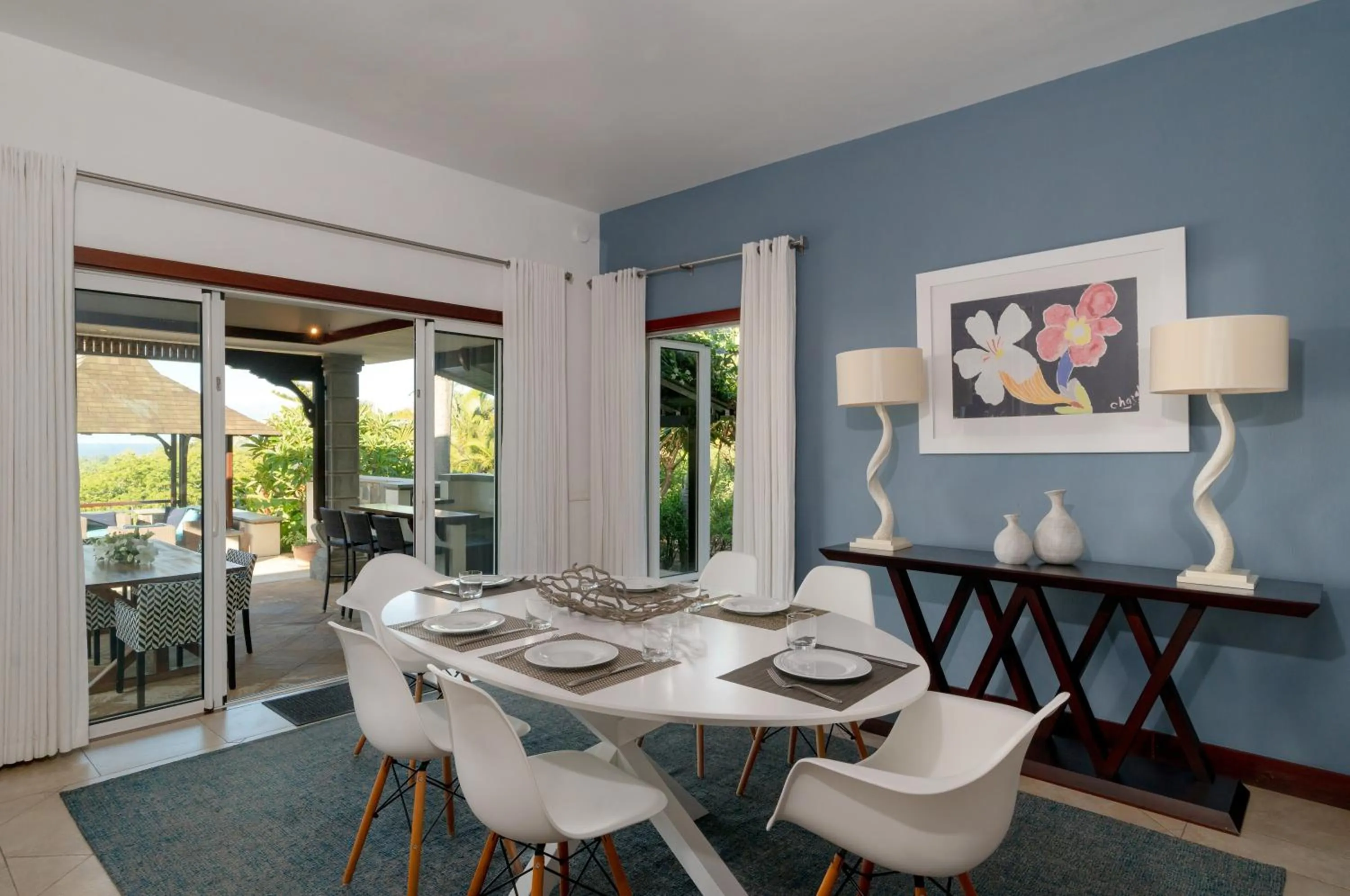 Dining area in Heritage The Villas