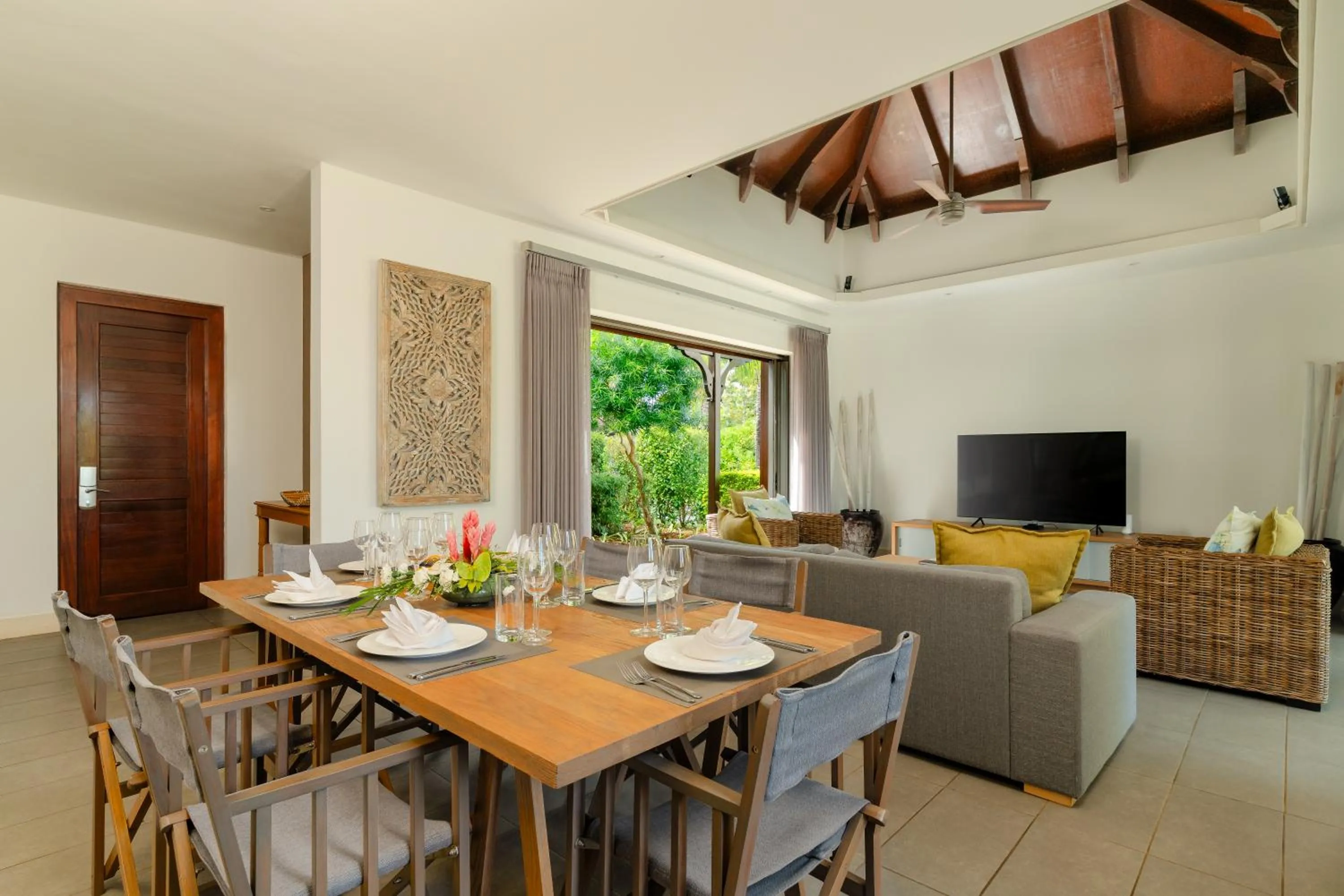 TV and multimedia in Heritage The Villas