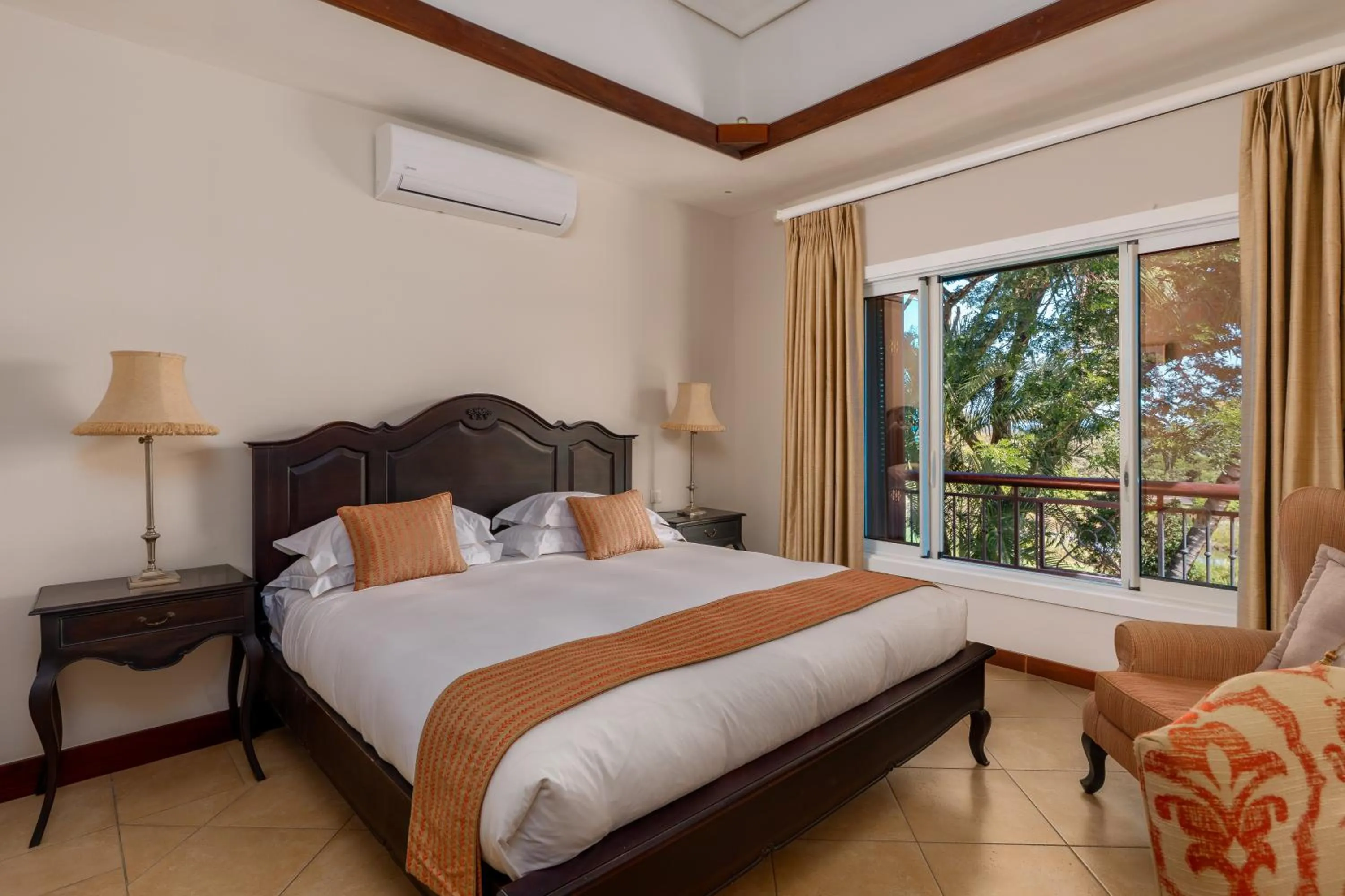 Bedroom, Bed in Heritage The Villas