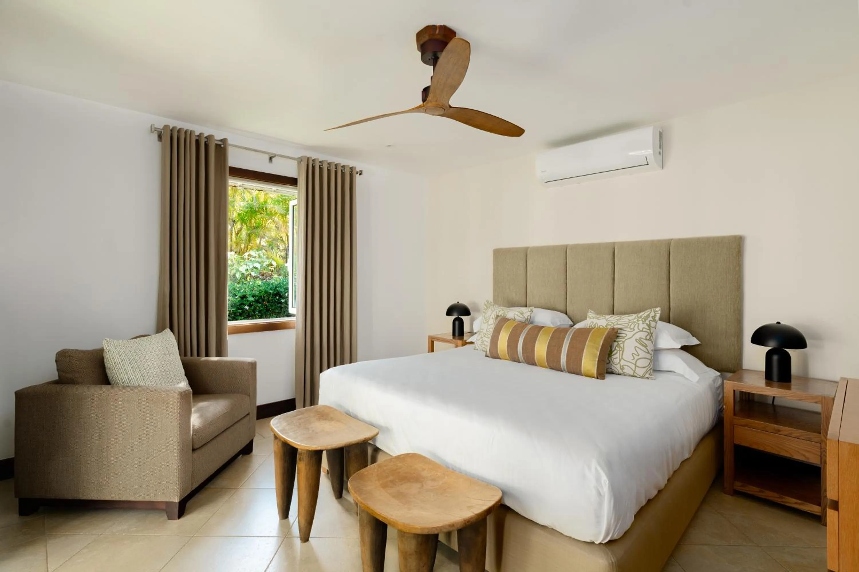 Photo of the whole room, Bed in Heritage The Villas