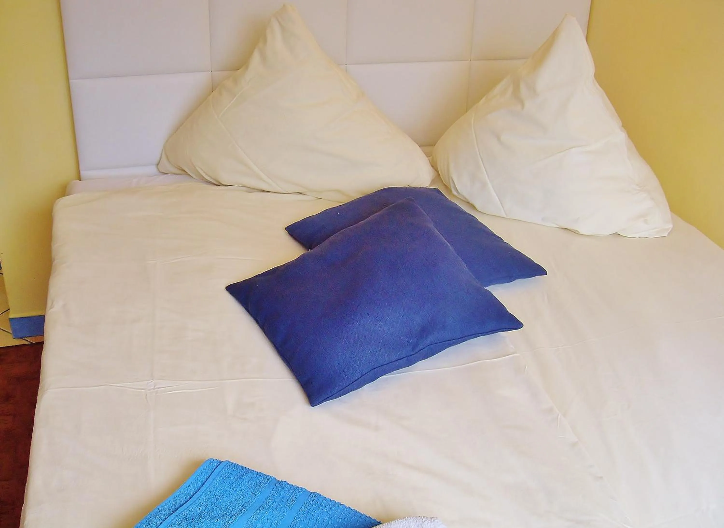 Bed in Willa Cyklada, grill, śniadania, jezioro,przystań,tawerna-200m, park linowy-400m, centrum,aquapark-900m