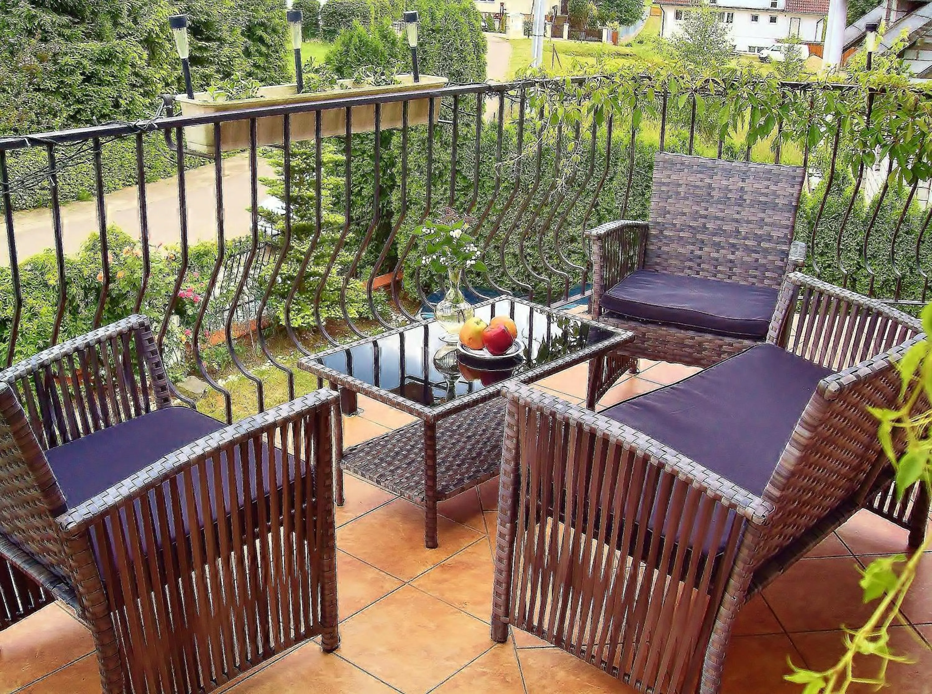 Balcony/Terrace in Willa Cyklada, grill, śniadania, jezioro,przystań,tawerna-200m, park linowy-400m, centrum,aquapark-900m