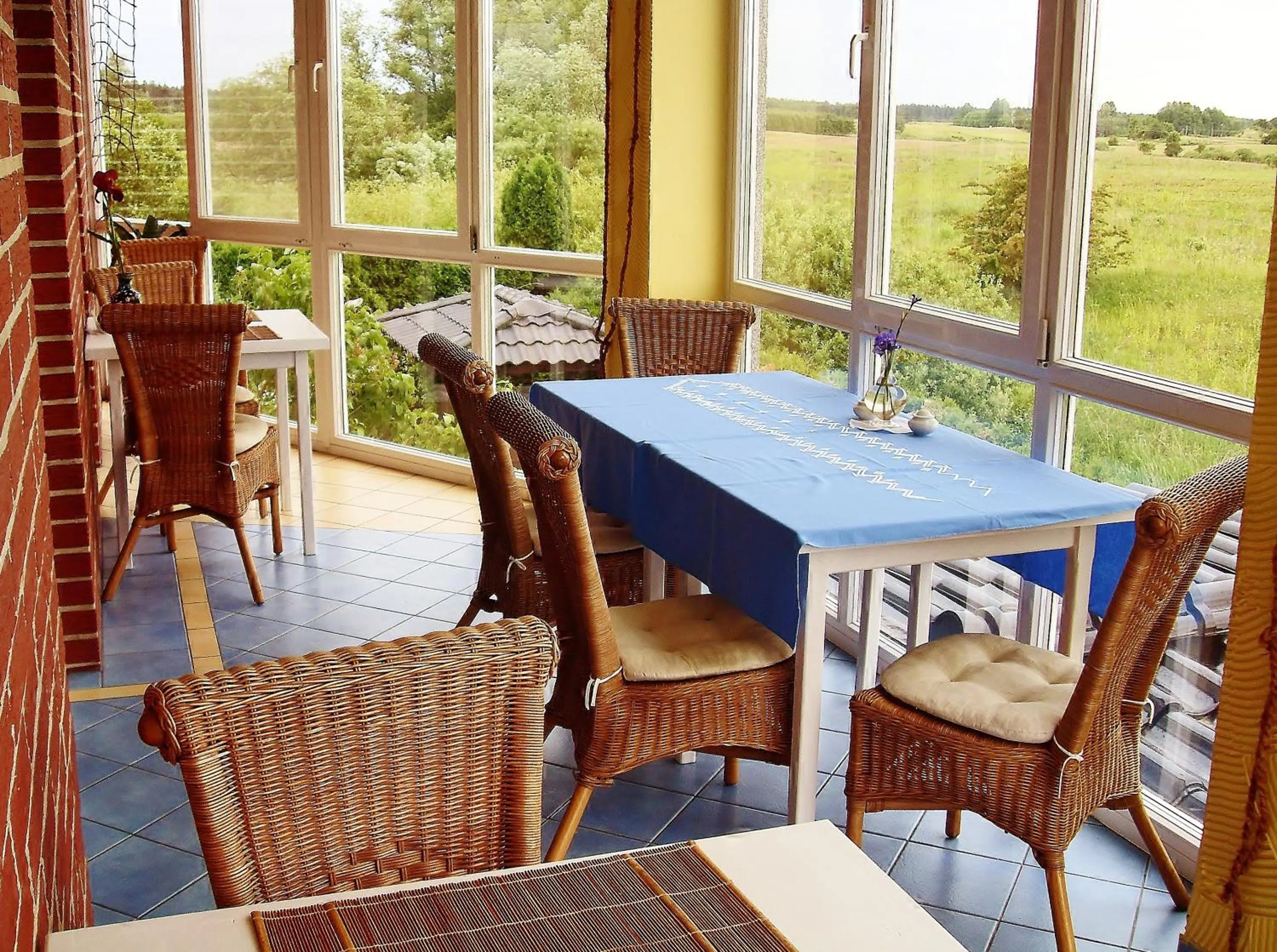 Property building in Willa Cyklada, grill, śniadania, jezioro,przystań,tawerna-200m, park linowy-400m, centrum,aquapark-900m