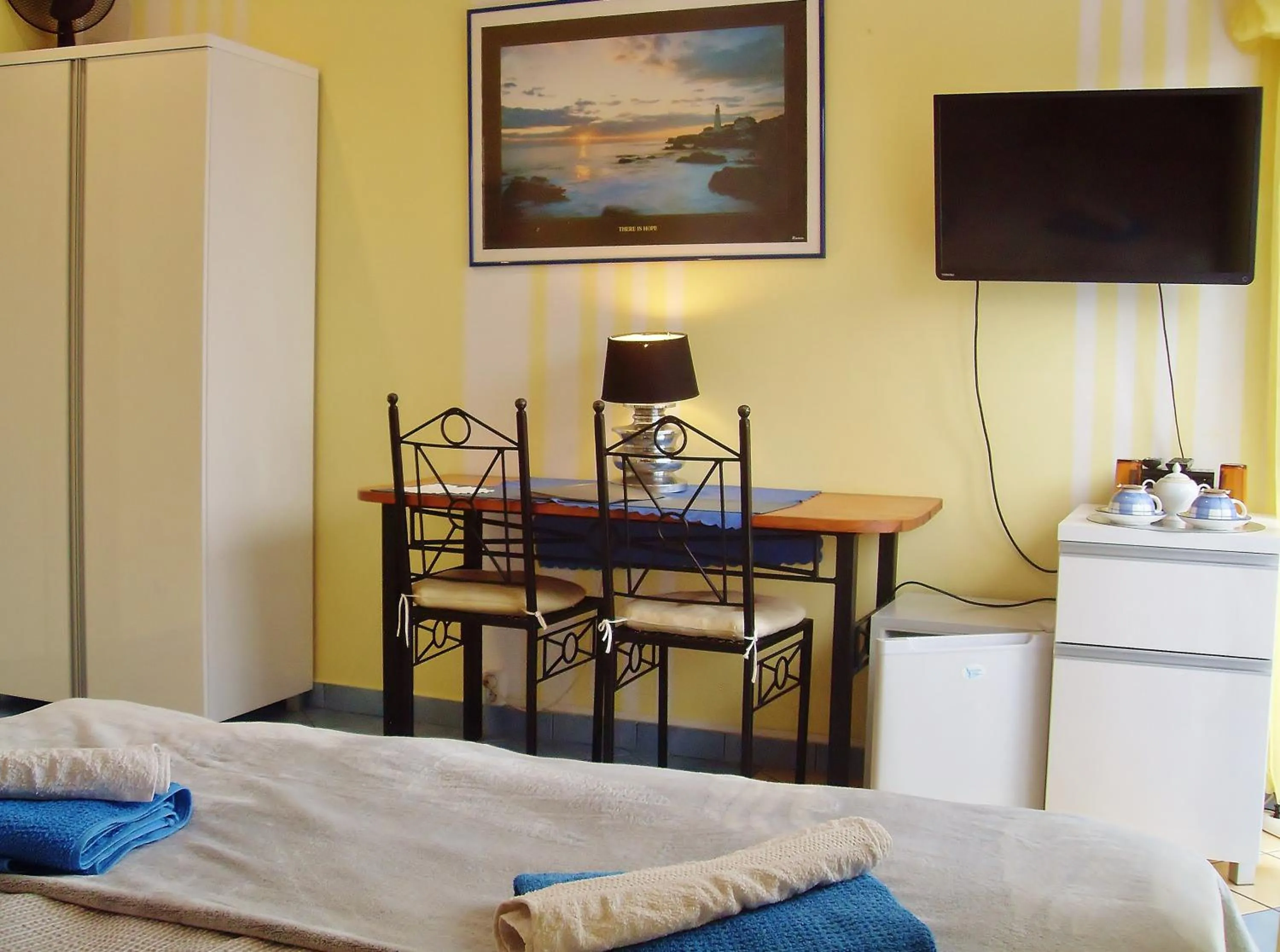 Photo of the whole room, Bed in Willa Cyklada, grill, śniadania, jezioro,przystań,tawerna-200m, park linowy-400m, centrum,aquapark-900m