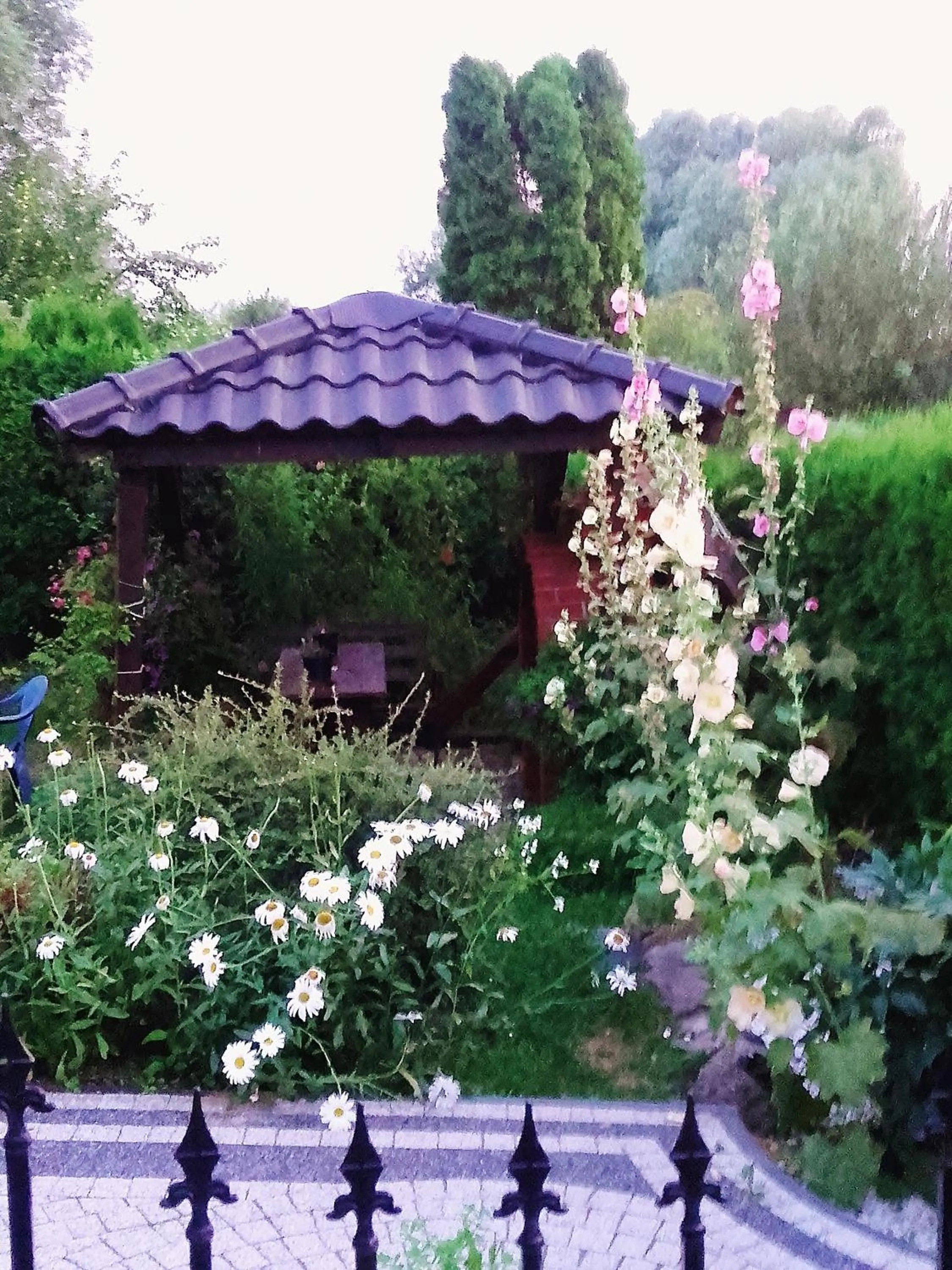 Garden in Willa Cyklada, grill, śniadania, jezioro,przystań,tawerna-200m, park linowy-400m, centrum,aquapark-900m