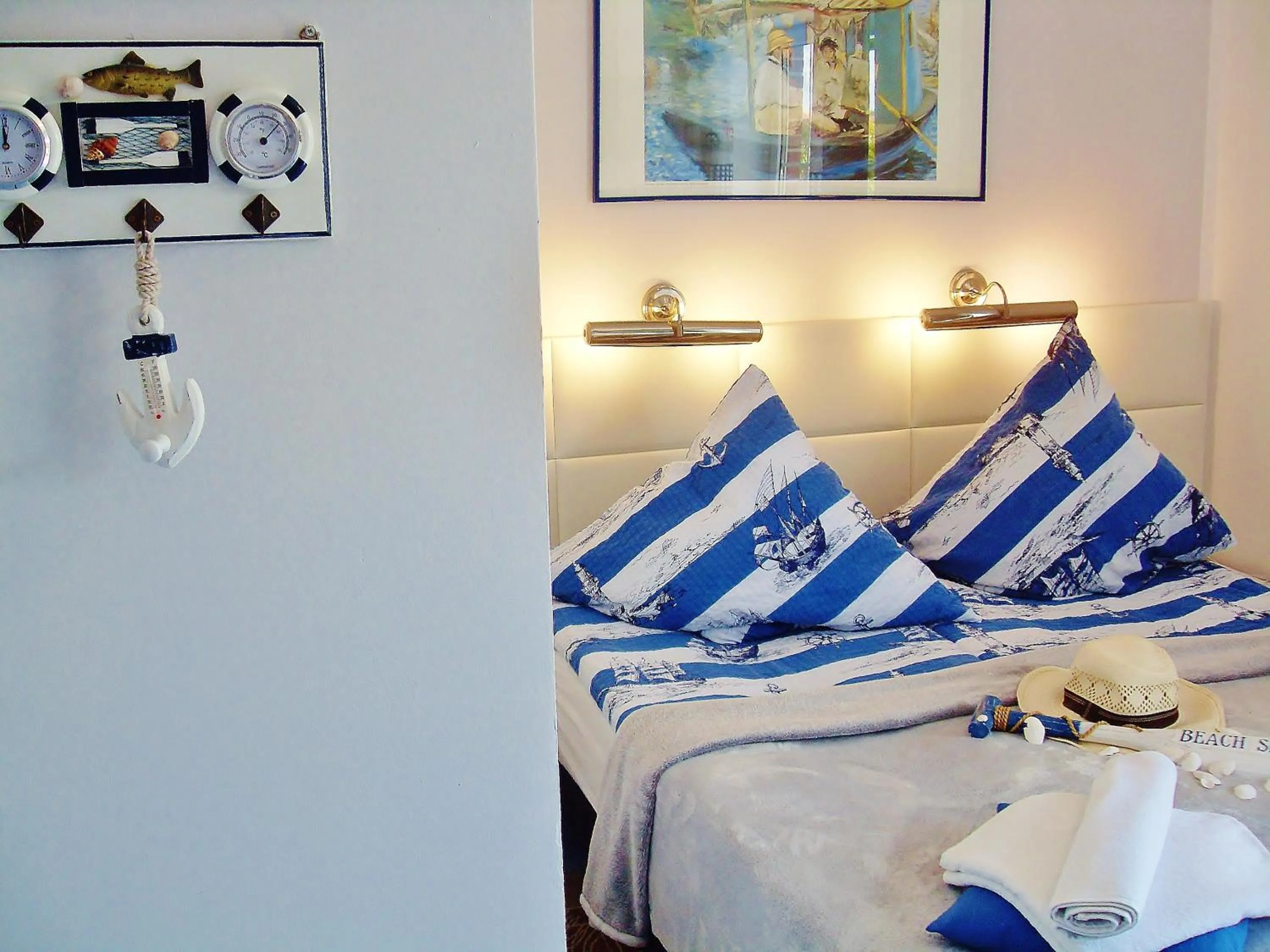 Decorative detail, Bed in Willa Cyklada, grill, śniadania, jezioro,przystań,tawerna-200m, park linowy-400m, centrum,aquapark-900m