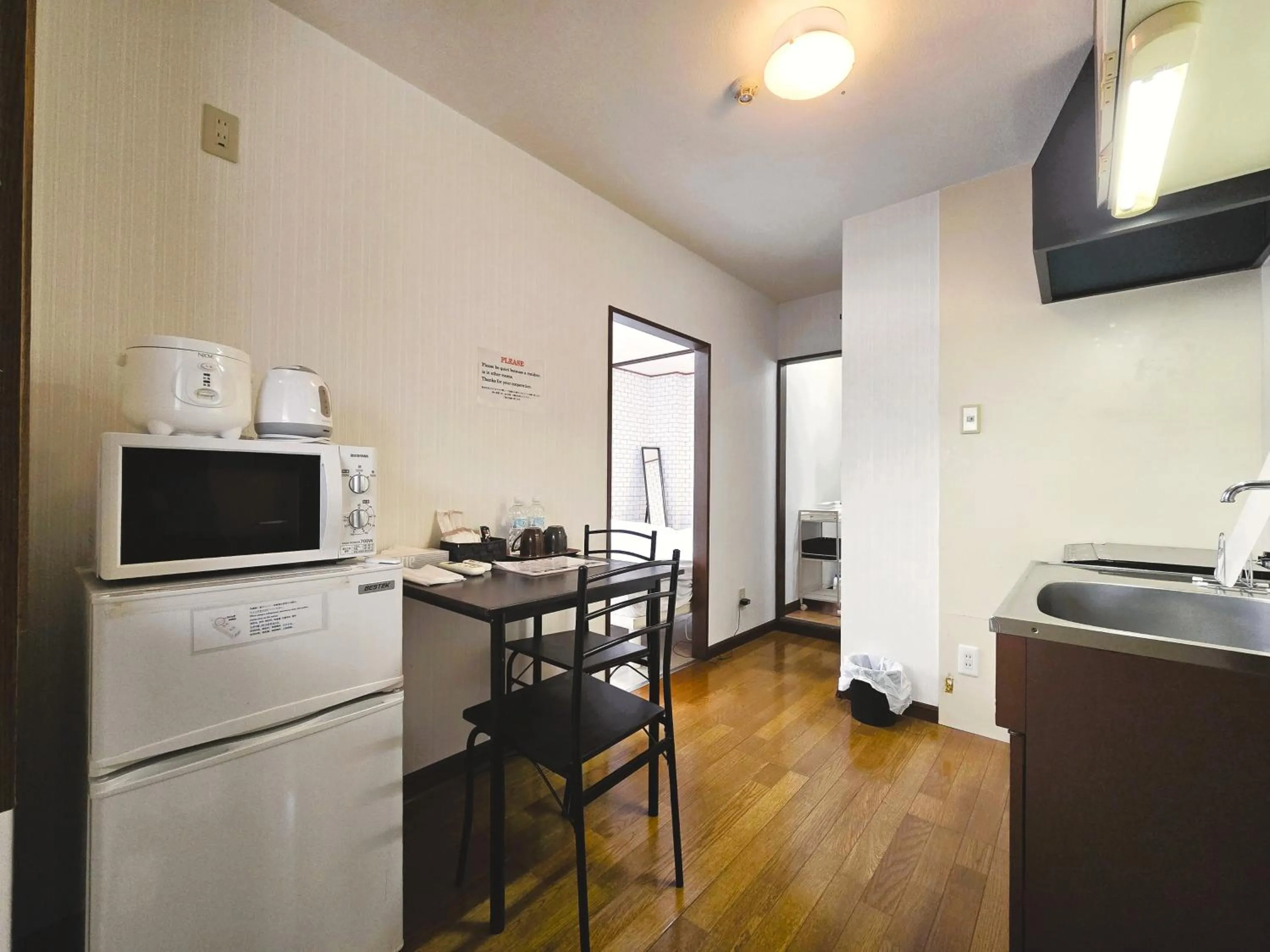 Photo of the whole room in Comfort CUBE PHOENIX Beppu (やよいビル)