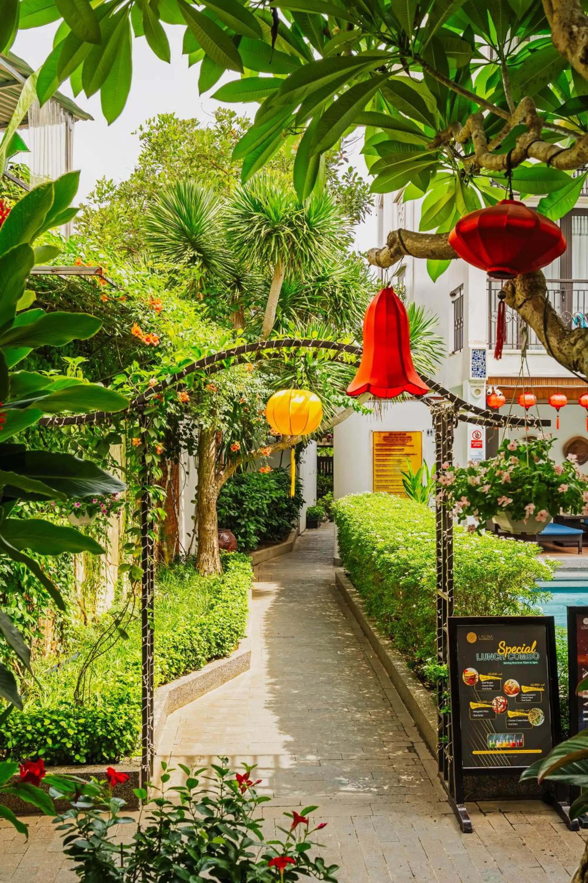 Garden in Laluna Hoi An Riverside Hotel & Spa