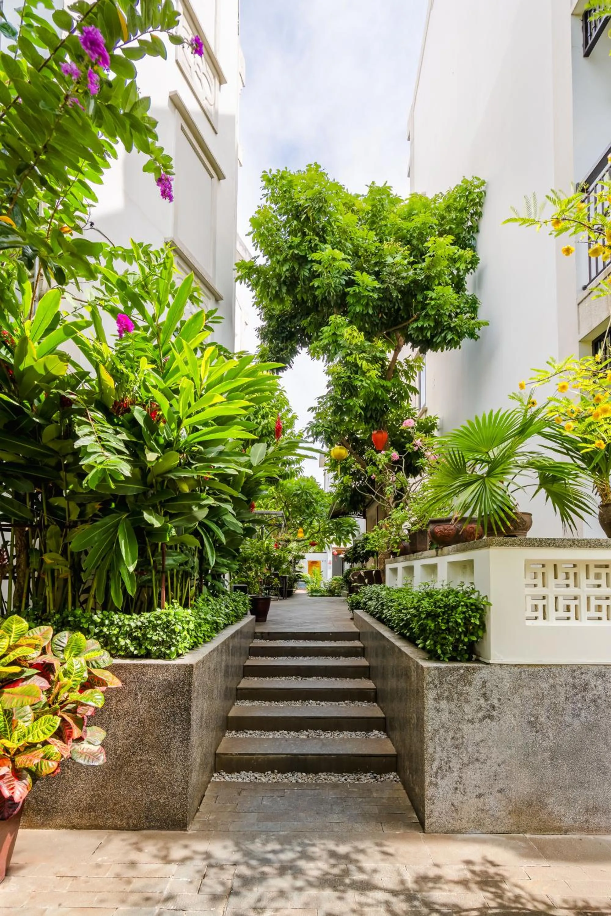Garden in Laluna Hoi An Riverside Hotel & Spa