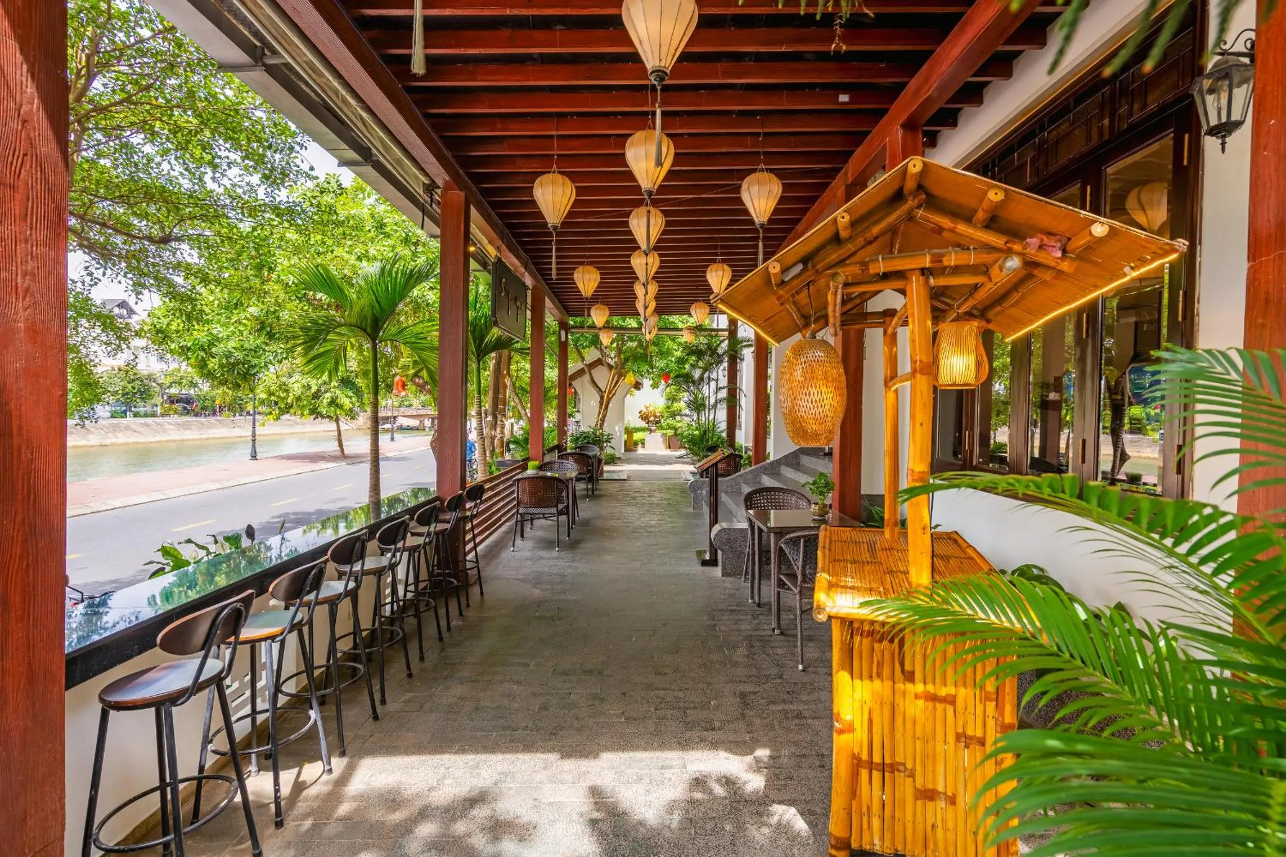 Garden in Laluna Hoi An Riverside Hotel & Spa
