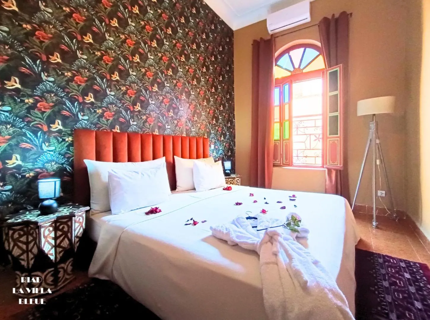 Bed in Riad la villa bleue & SPA