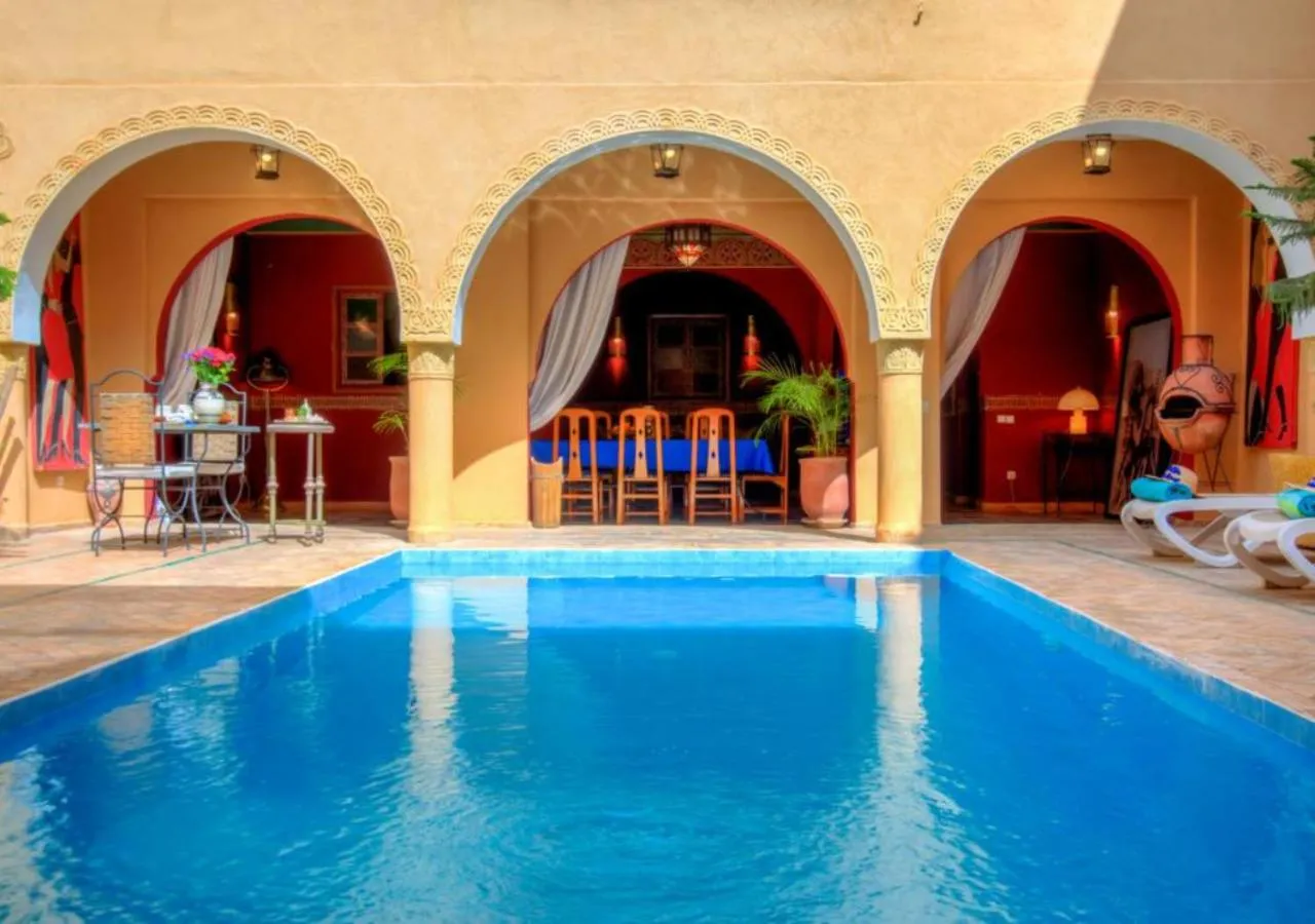 Swimming Pool in Riad la villa bleue & SPA