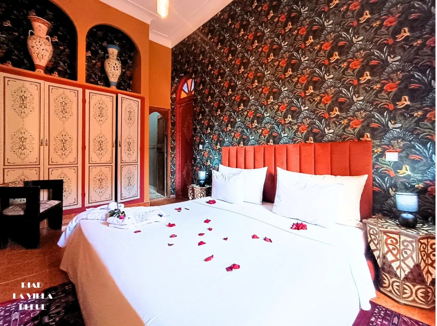 Bed in Riad la villa bleue & SPA