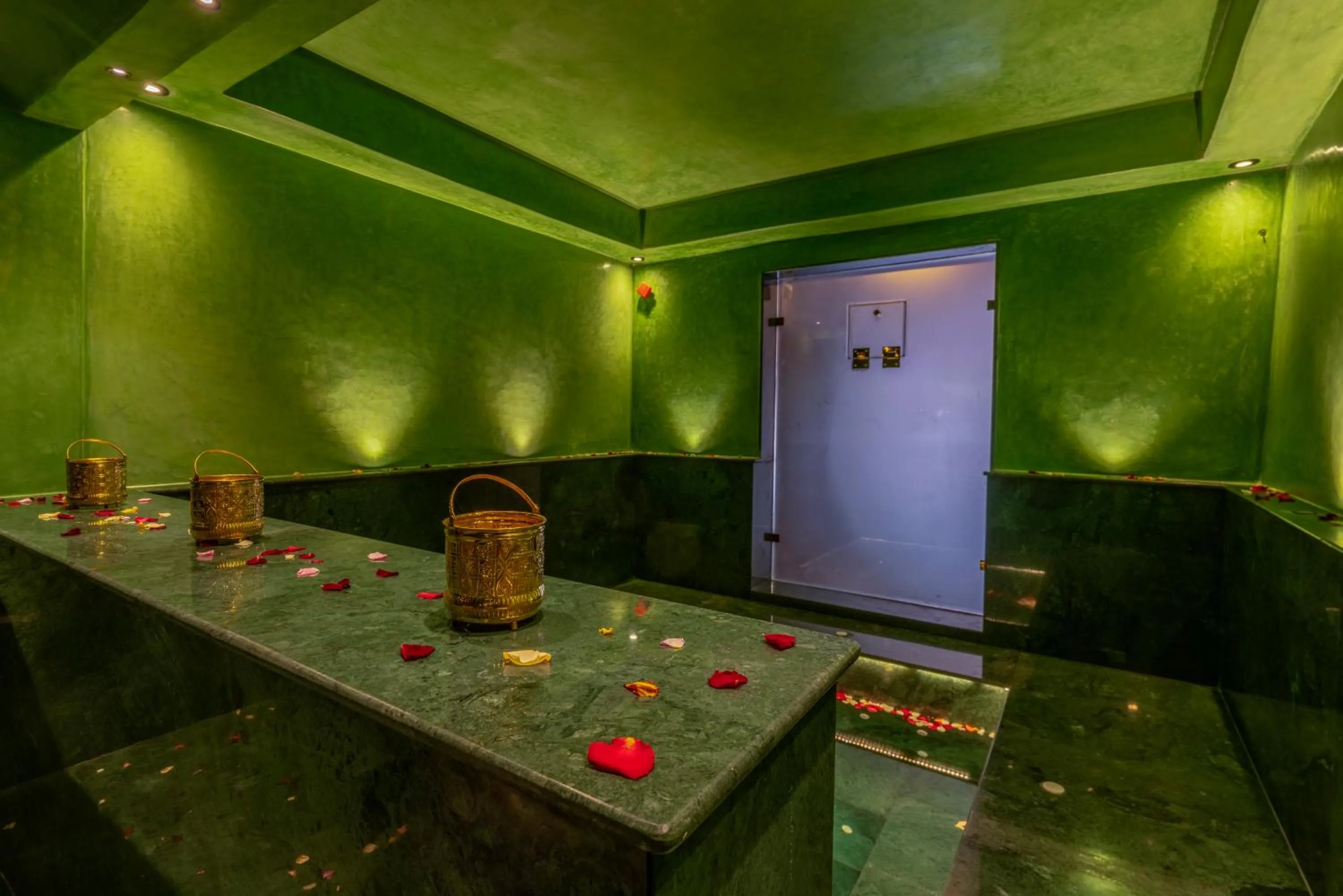 Spa and wellness centre/facilities, Bathroom in Riad la villa bleue & SPA