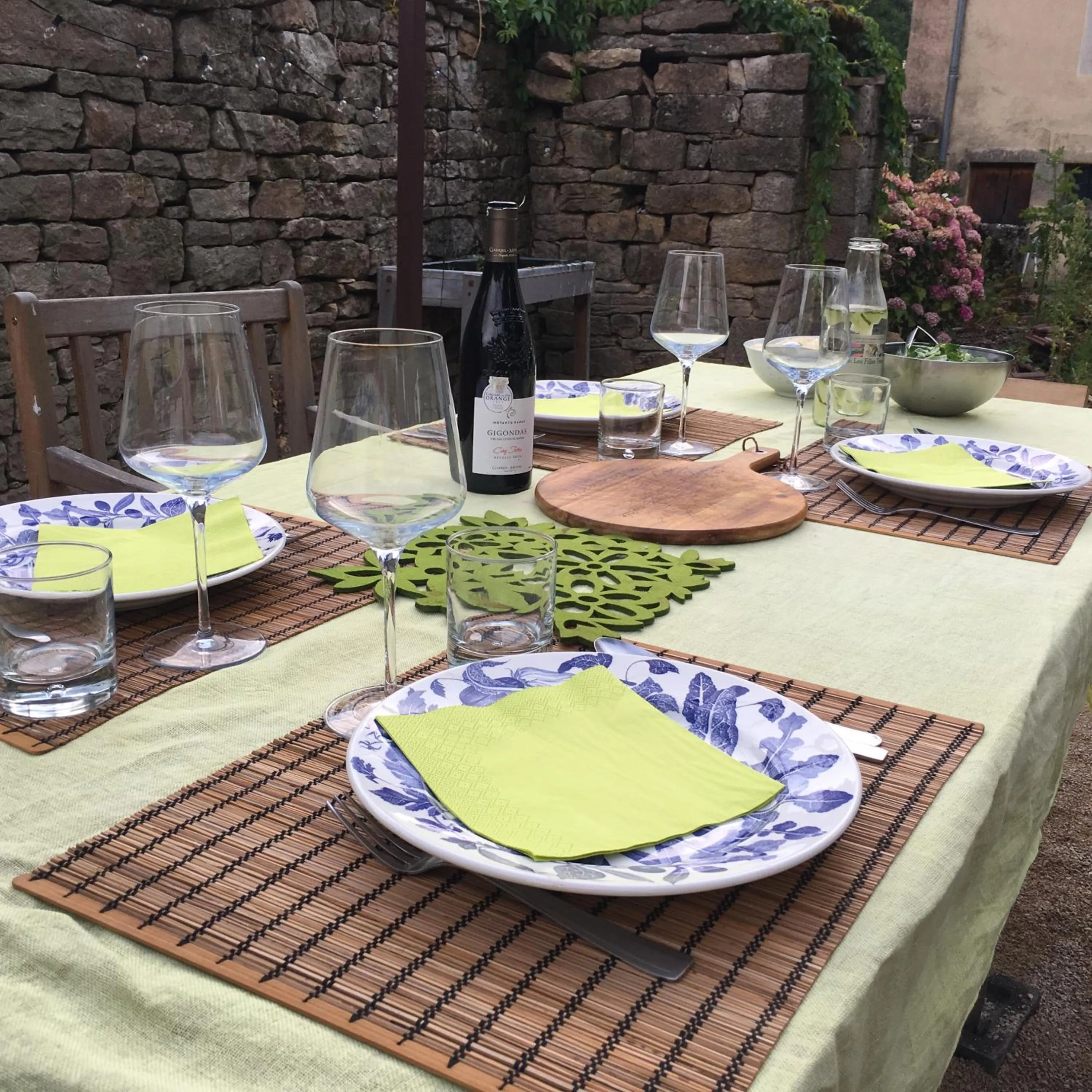 Garden in Chambres d Hôtes Les Filles Tresy