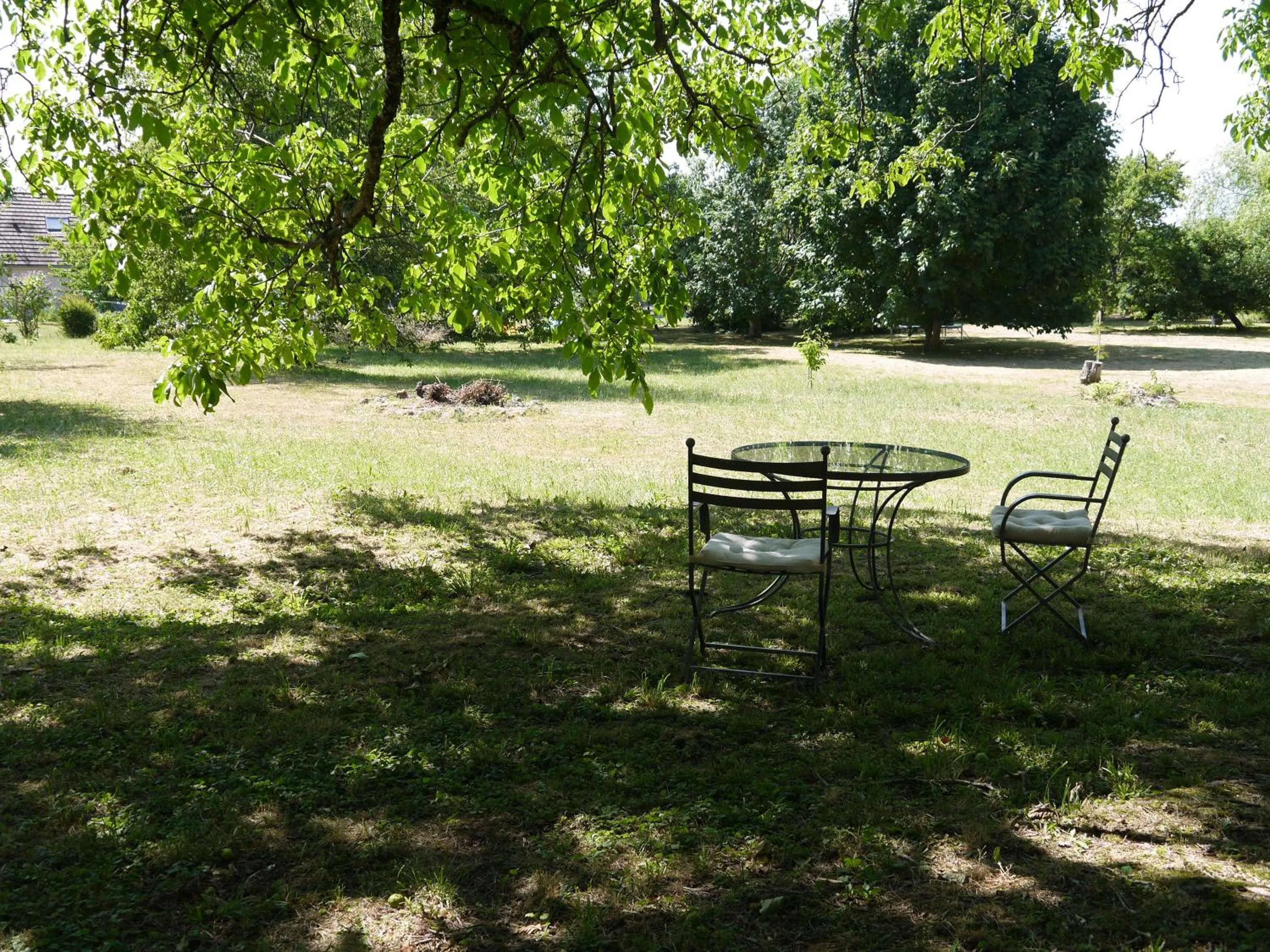 Patio in Chambres d Hôtes Les Filles Tresy