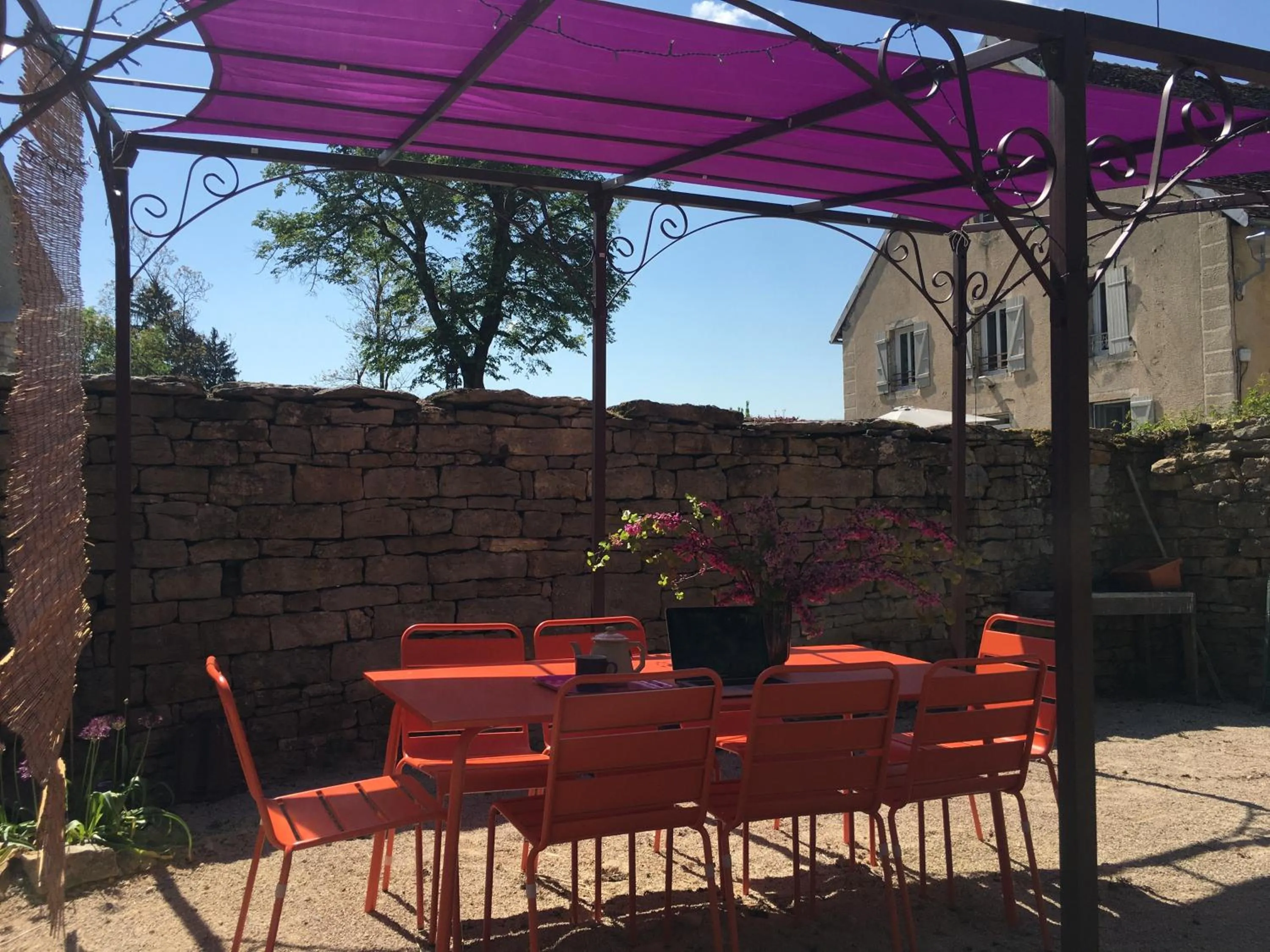 BBQ facilities in Chambres d Hôtes Les Filles Tresy