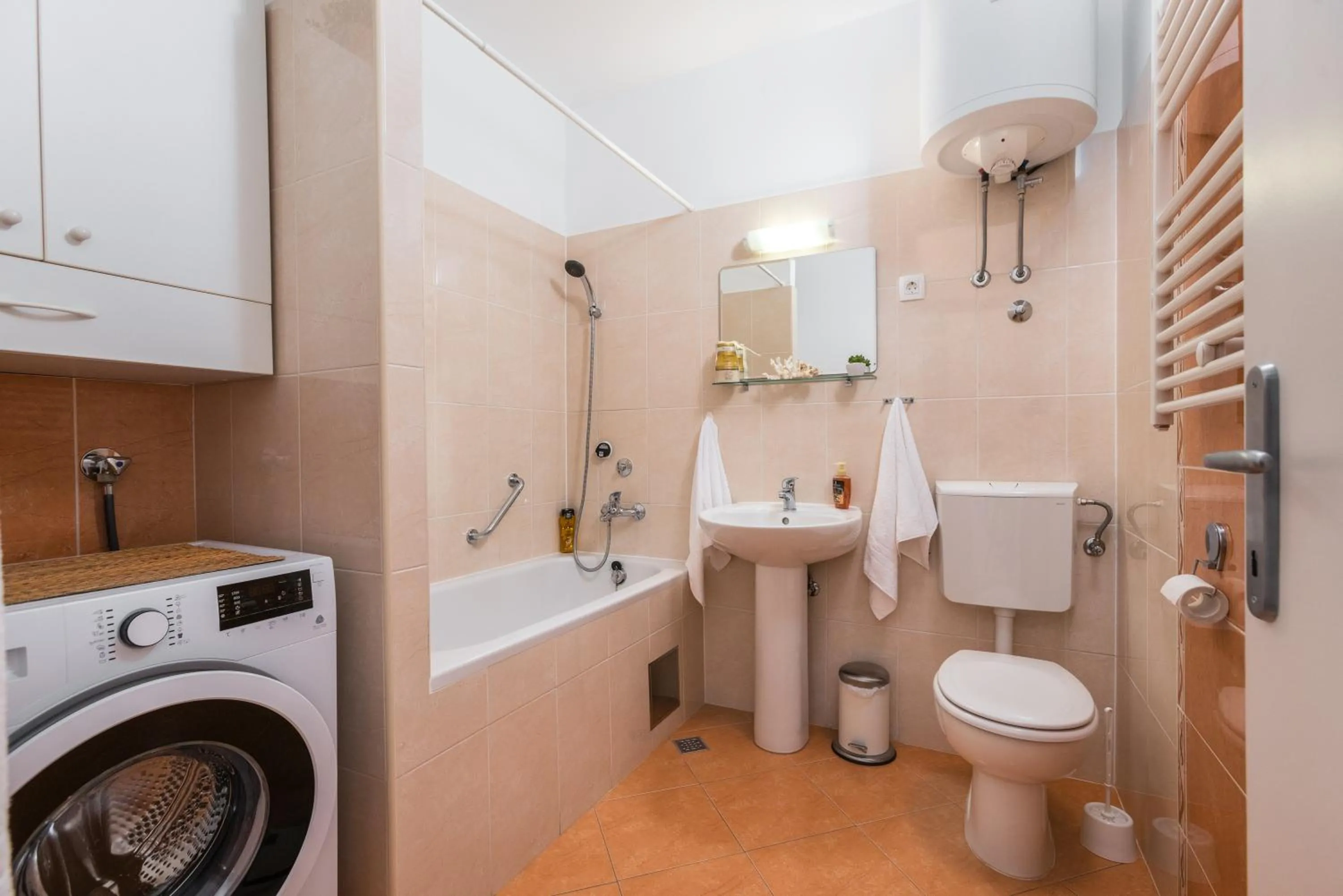 Bathroom in Apartment Romana with a spacious terrace