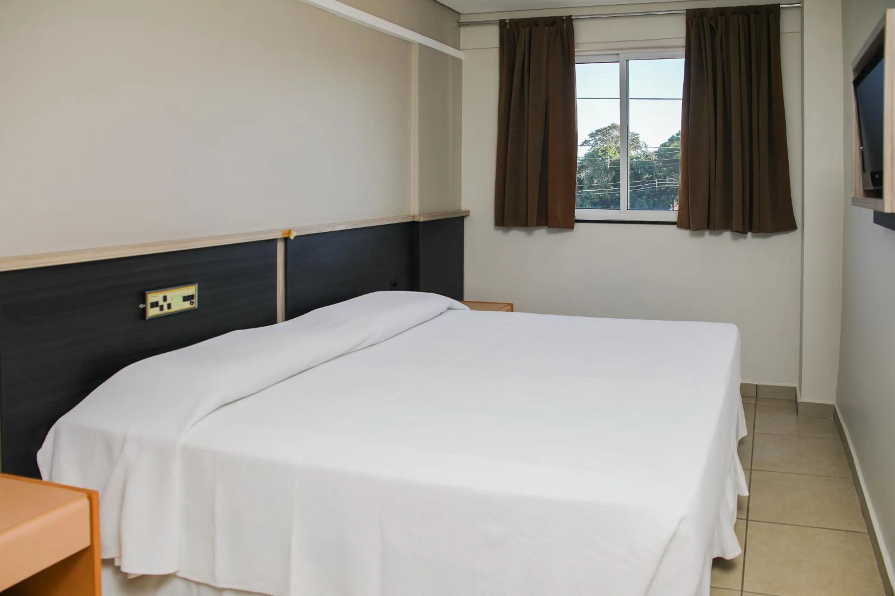 Bedroom, Bed in Rede Andrade Vivaldi