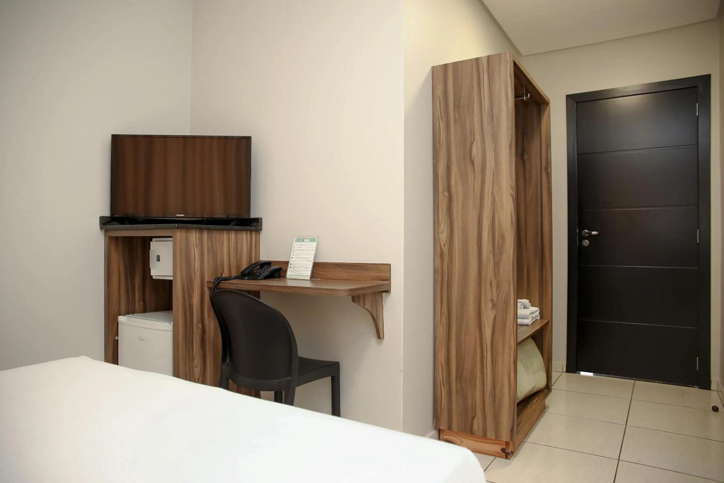 Bedroom, Bed in Rede Andrade Vivaldi