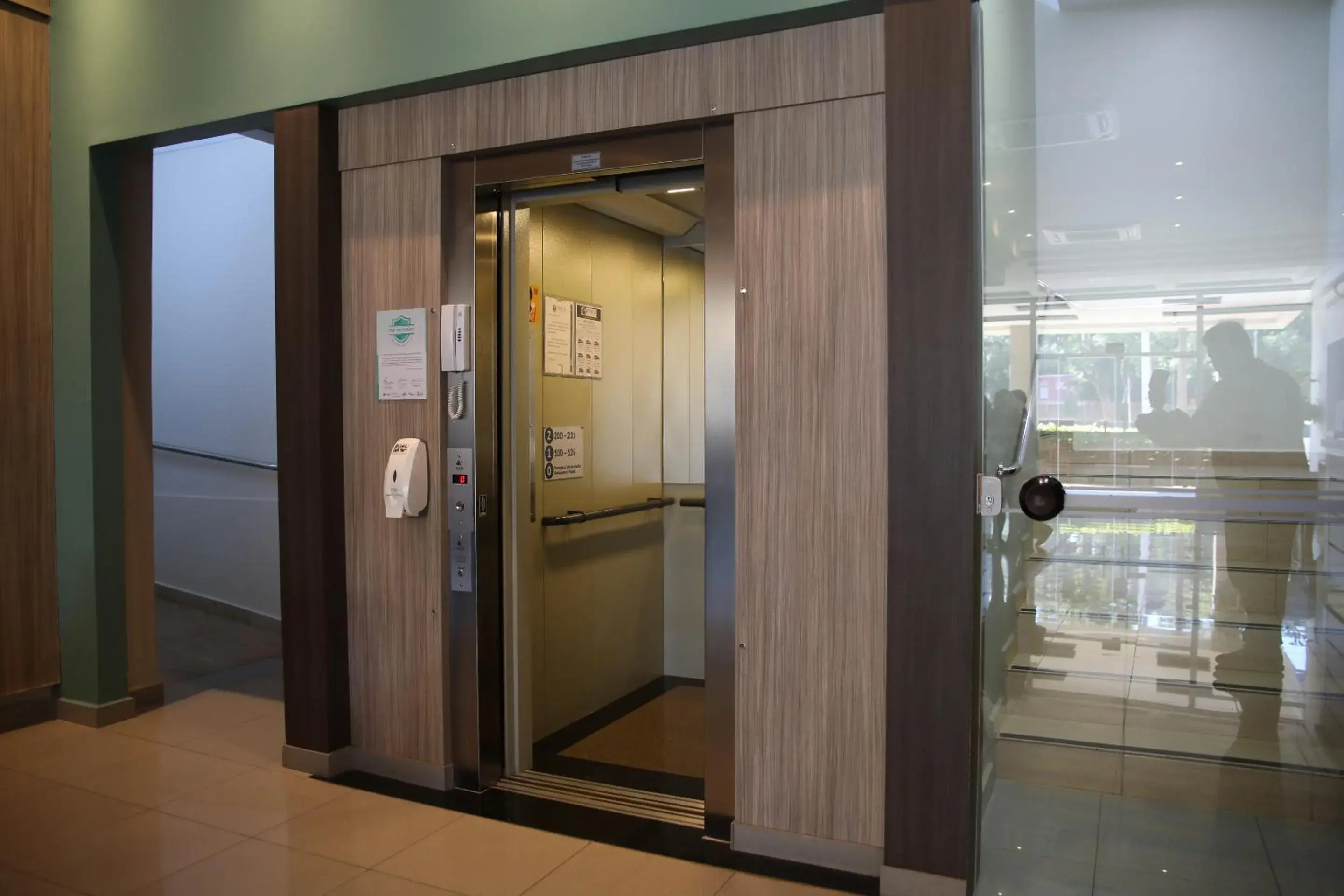 Facade/entrance in Rede Andrade Vivaldi Facade/entrance in Rede Andrade Vivaldi