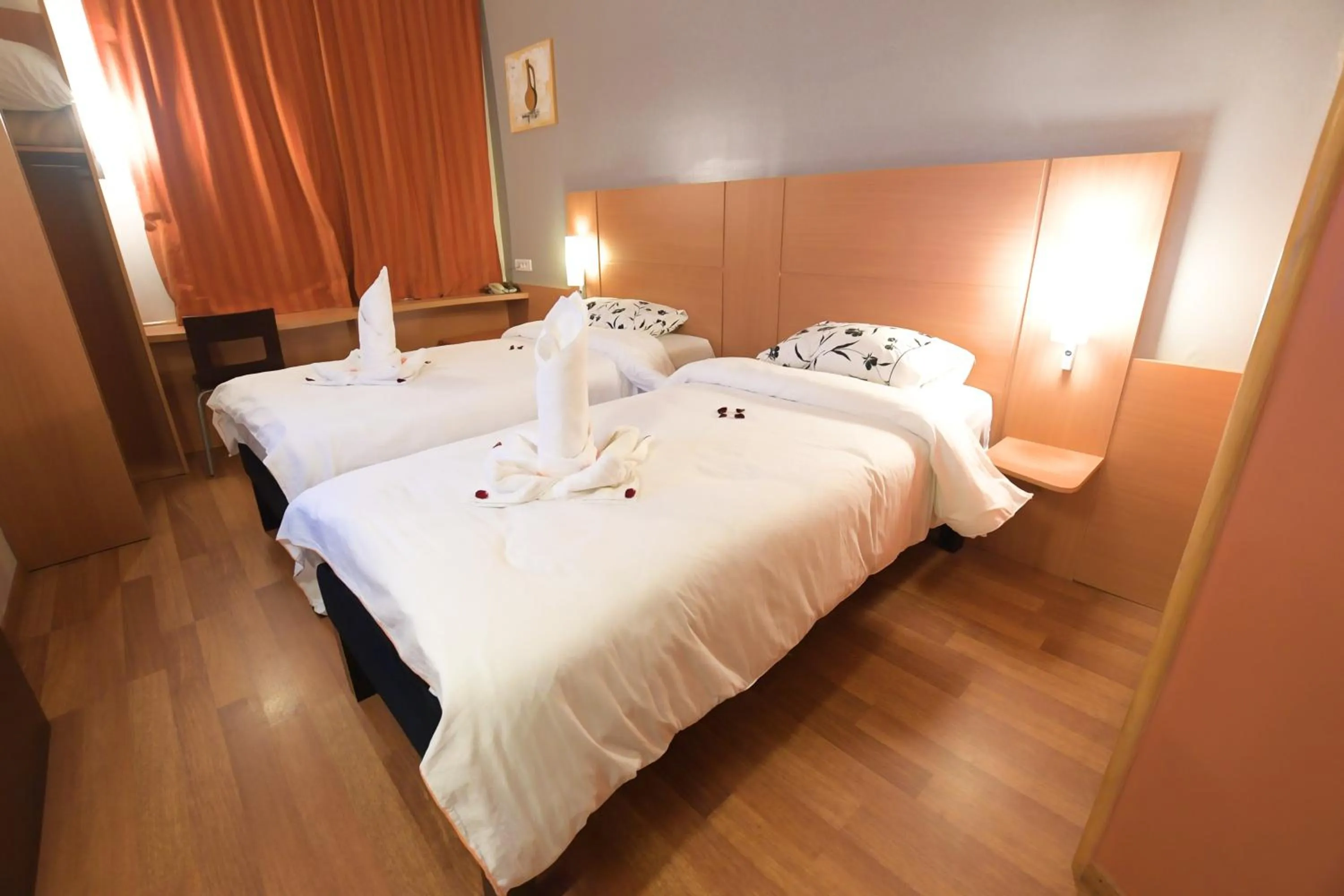 Bedroom, Bed in Senator Hotel Tanger