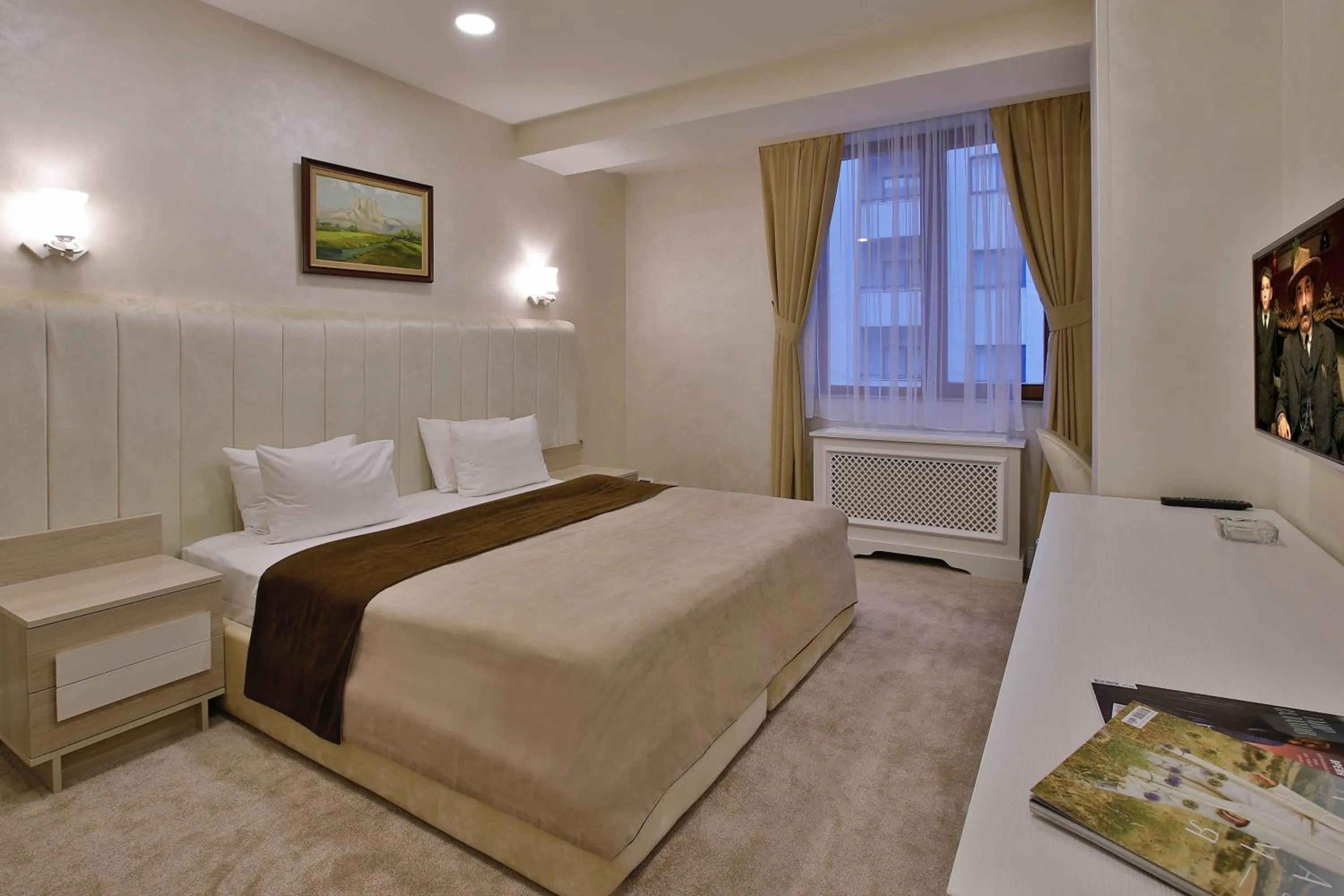 Photo of the whole room, Bed in Ganjali Plaza Hotel