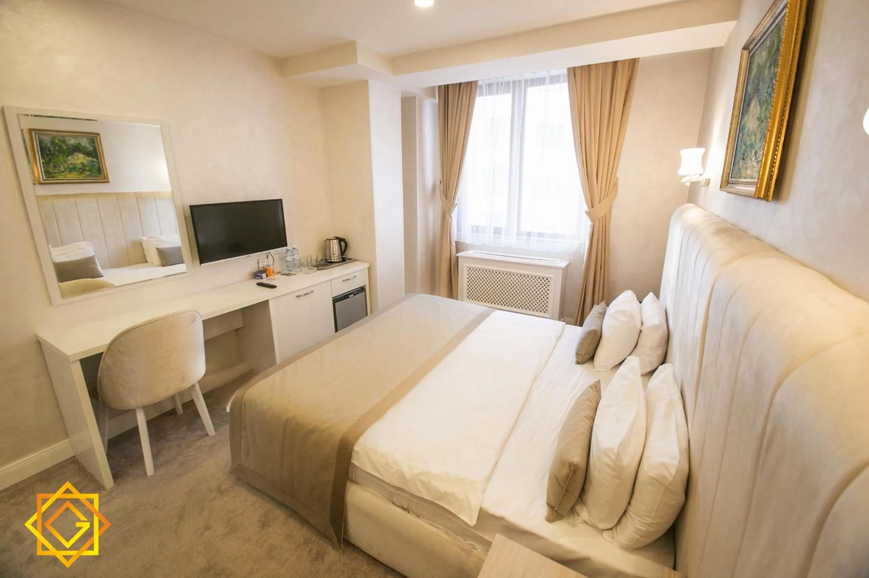 TV and multimedia, Bed in Ganjali Plaza Hotel