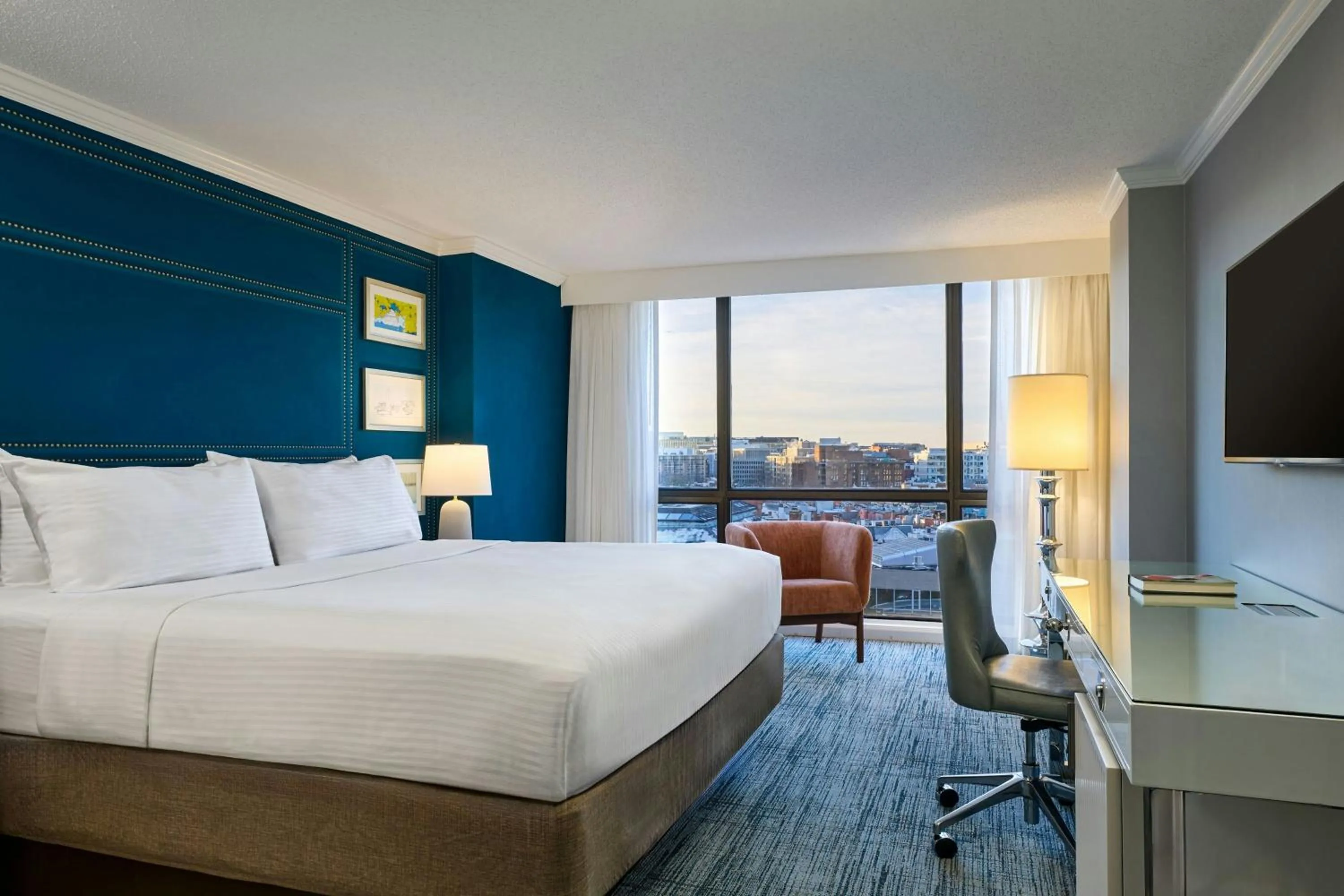 Photo of the whole room, Bed in The Ven at Embassy Row, Washington, D.C., a Tribute Portfolio Hotel