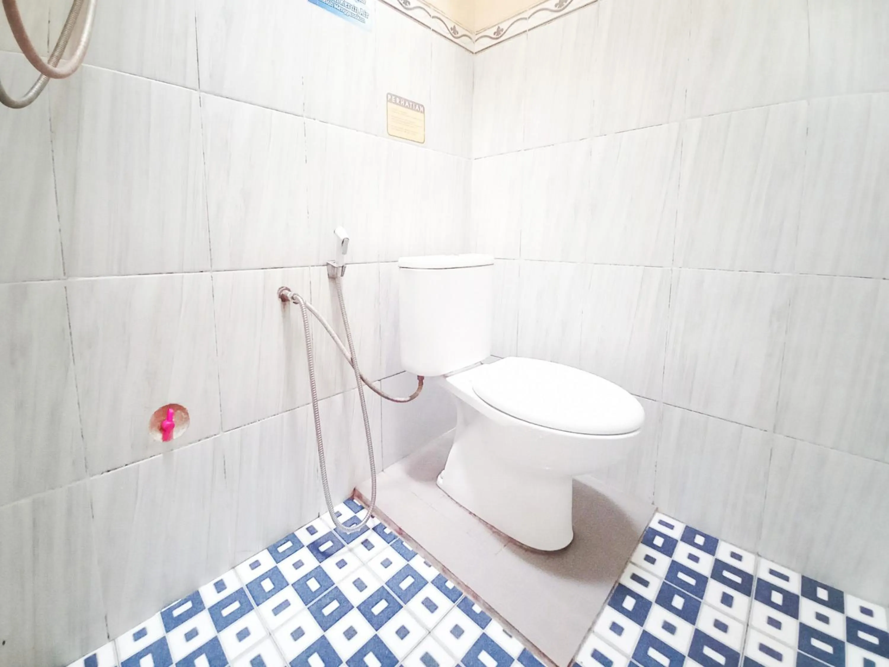 Bathroom in Lancar Homestay Syariah near BNS Mitra RedDoorz