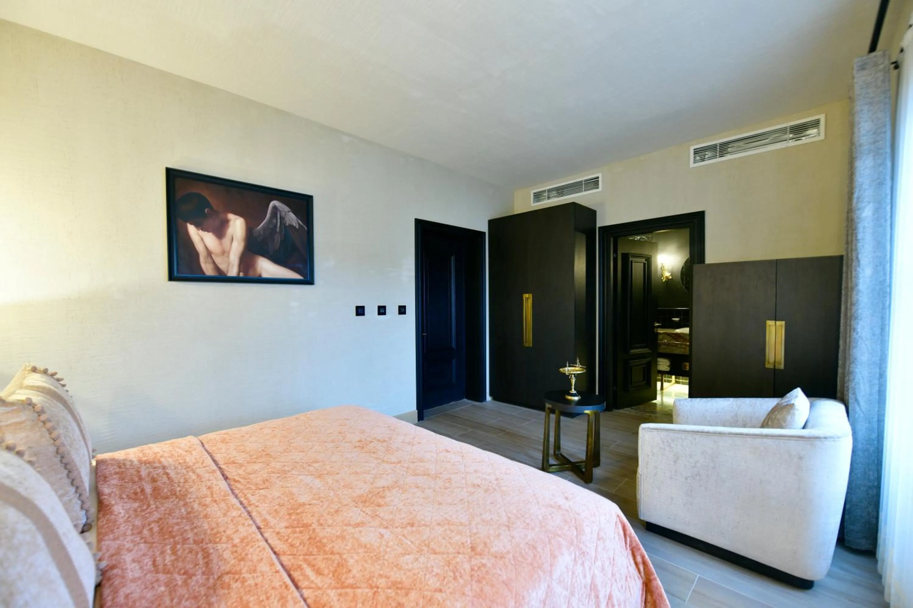 Toilet, Bed in Sacred Mansion