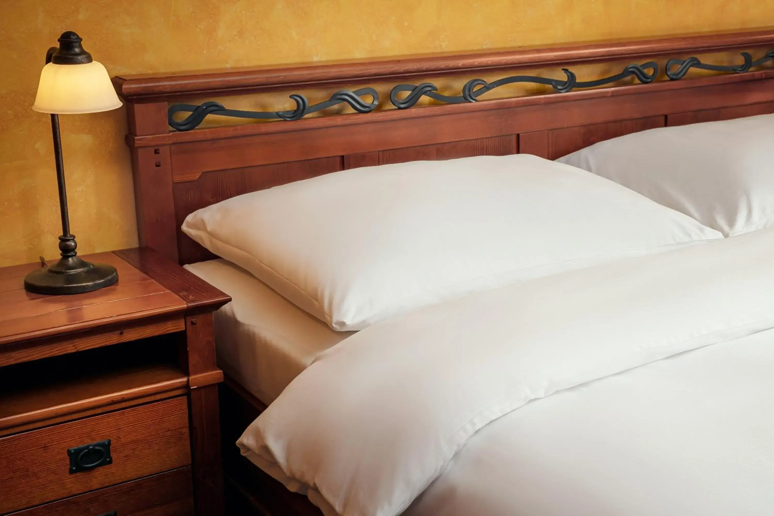 Twin Room - Disability Access in Golf & Spa Kunětická Hora Twin Room - Disability Access in Golf & Spa Kunětická Hora