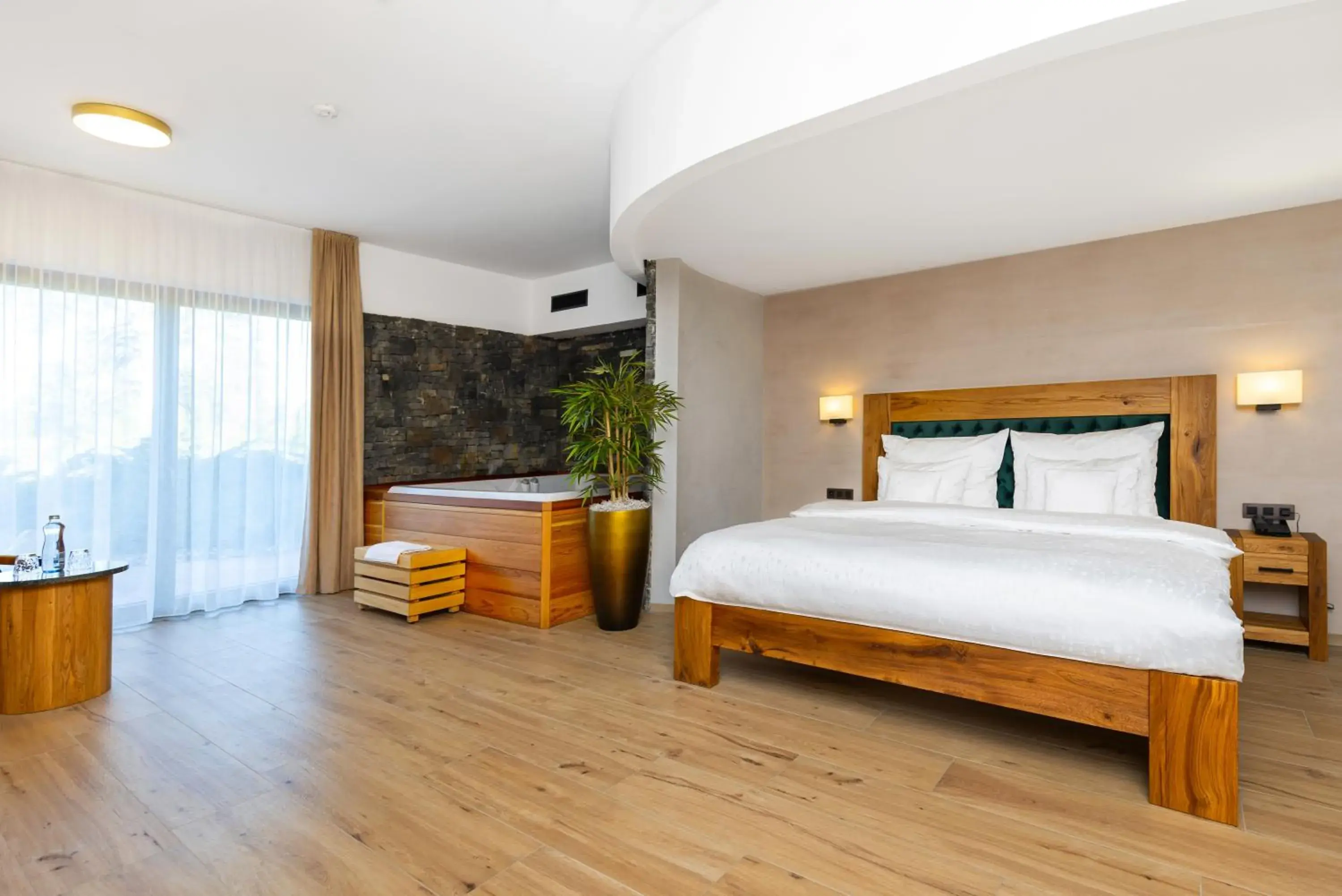 Deluxe Suite with Spa Bath and Sauna in Golf & Spa Kunětická Hora Deluxe Suite with Spa Bath and Sauna in Golf & Spa Kunětická Hora