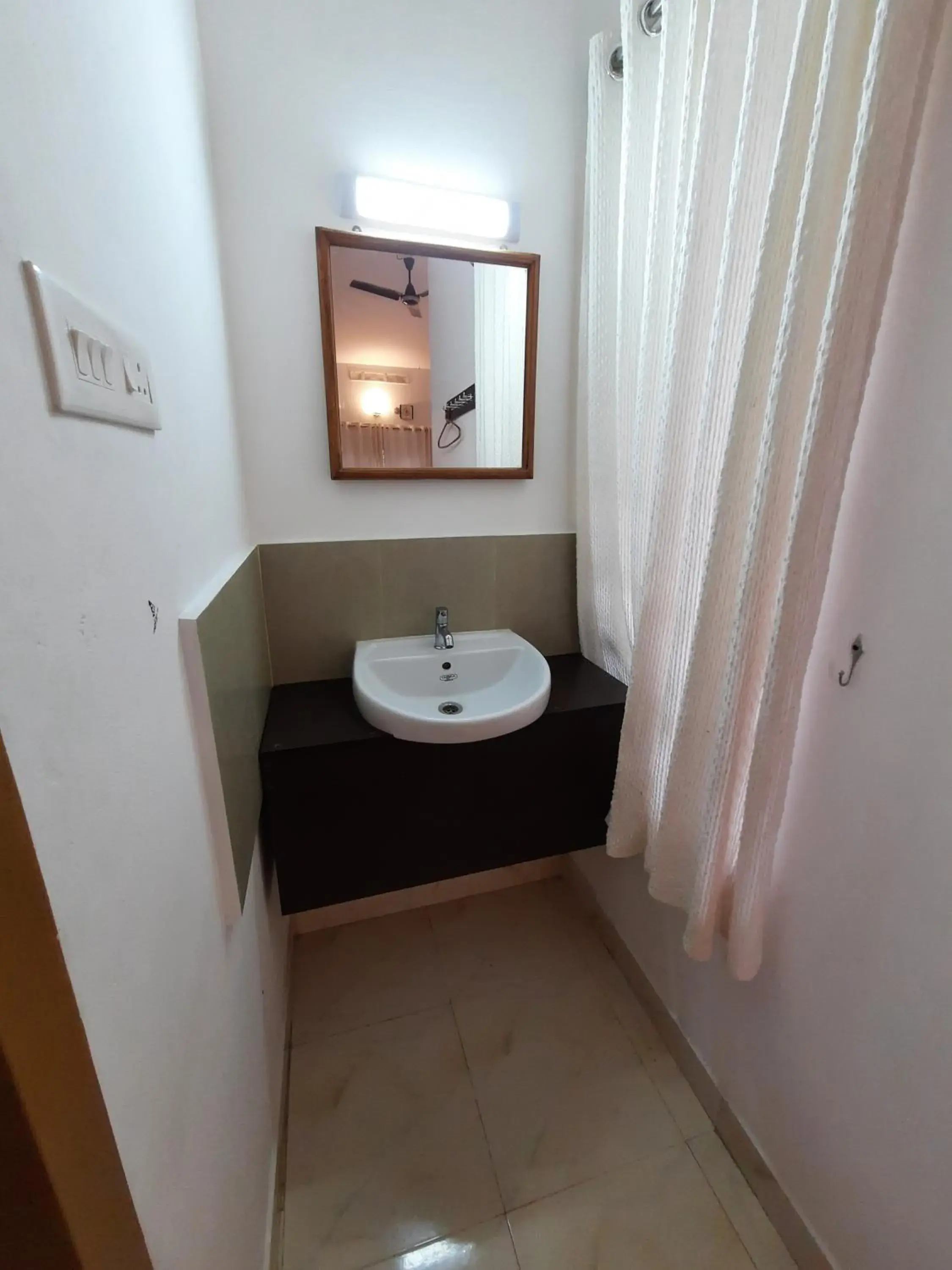 Deluxe Double Room - single occupancy in Oriole Homestay Deluxe Double Room - single occupancy in Oriole Homestay