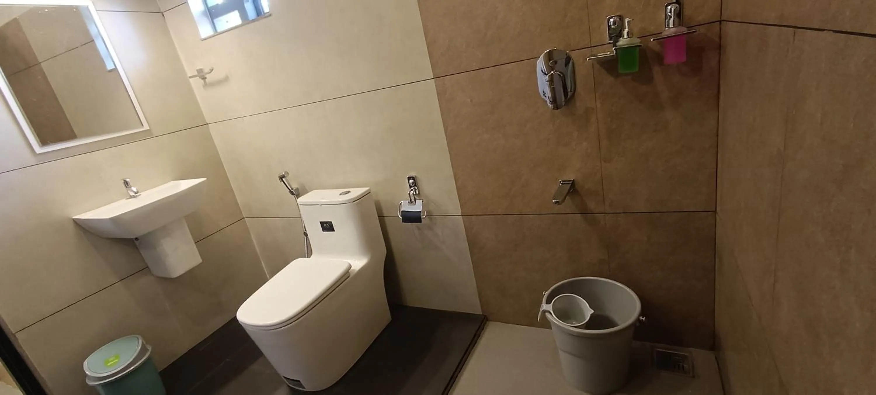 Queen Studio - single occupancy in Oriole Homestay