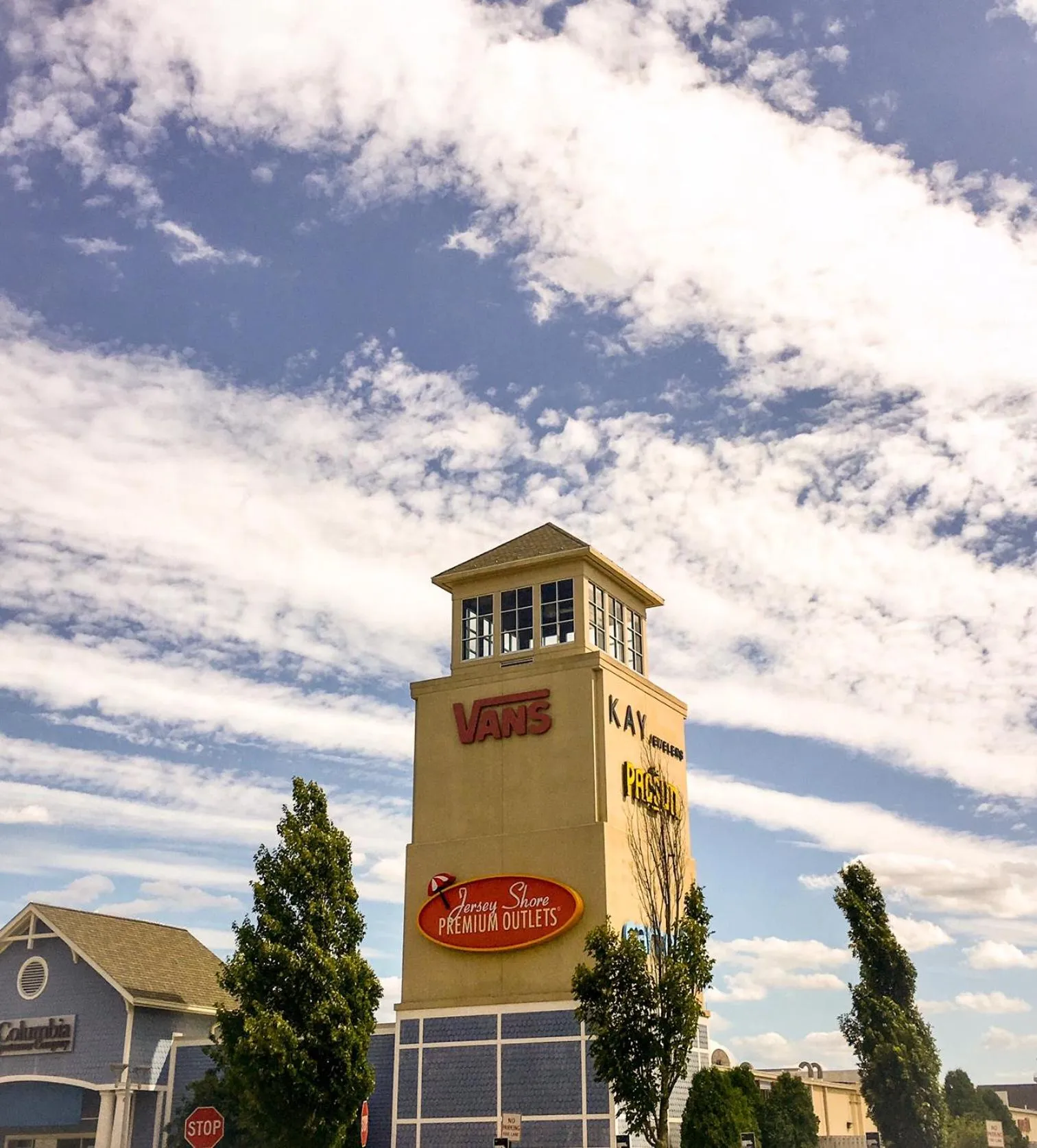 Nearby landmark in Hotel Charlee Villas Beach Hotel Oceanblock