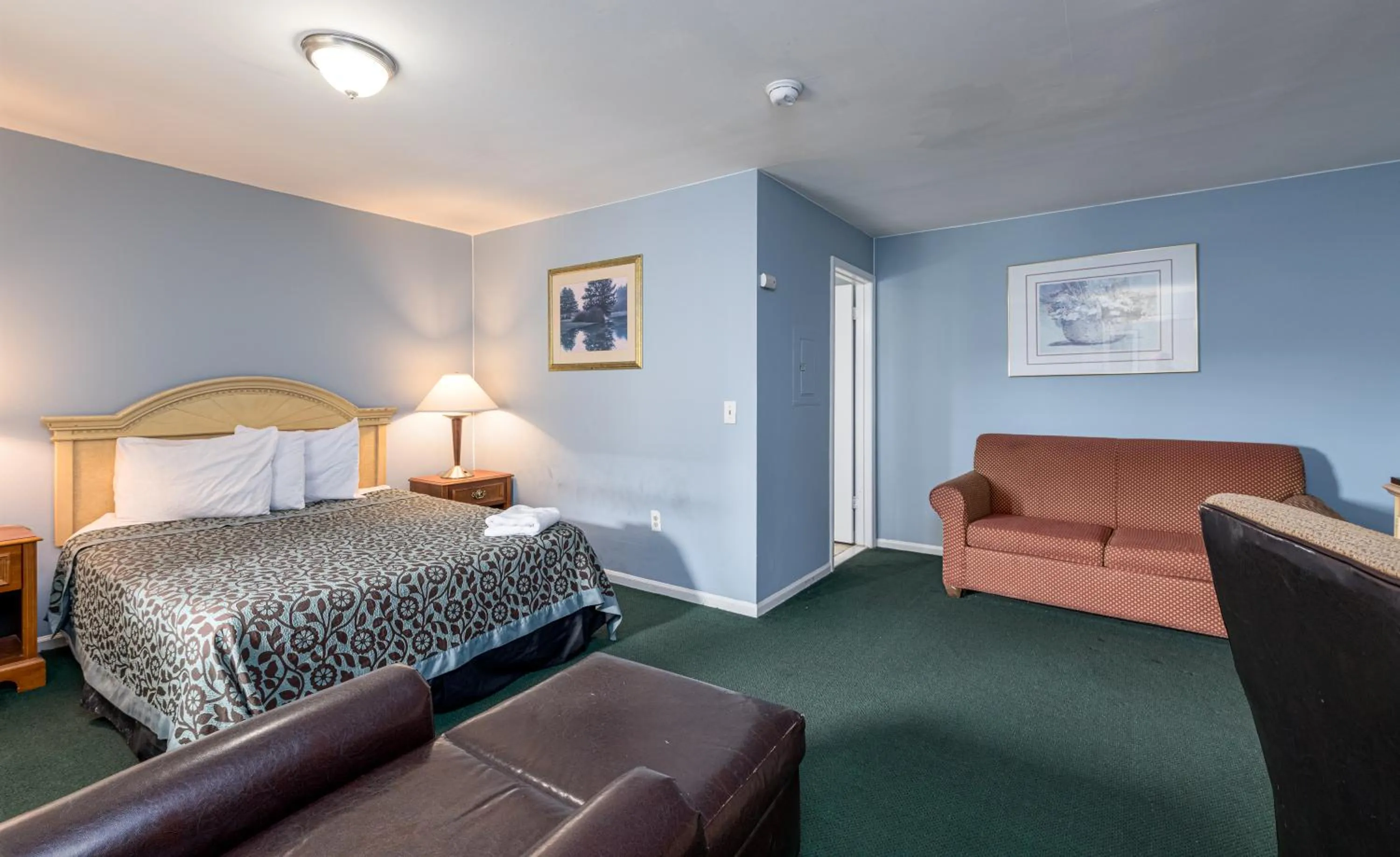 Photo of the whole room in Hotel Charlee Villas Beach Hotel Oceanblock