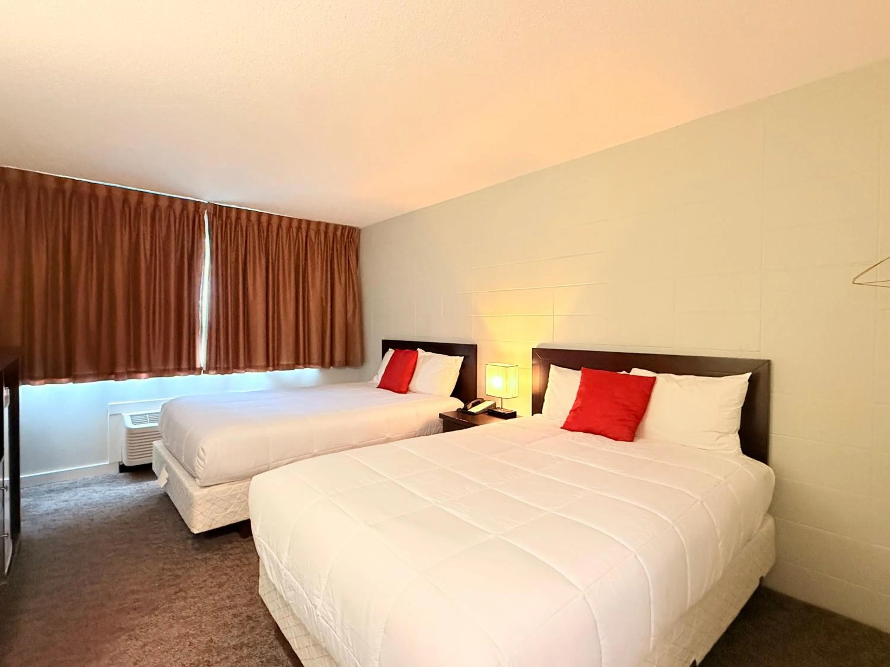 Bed in Capri Motor Inn