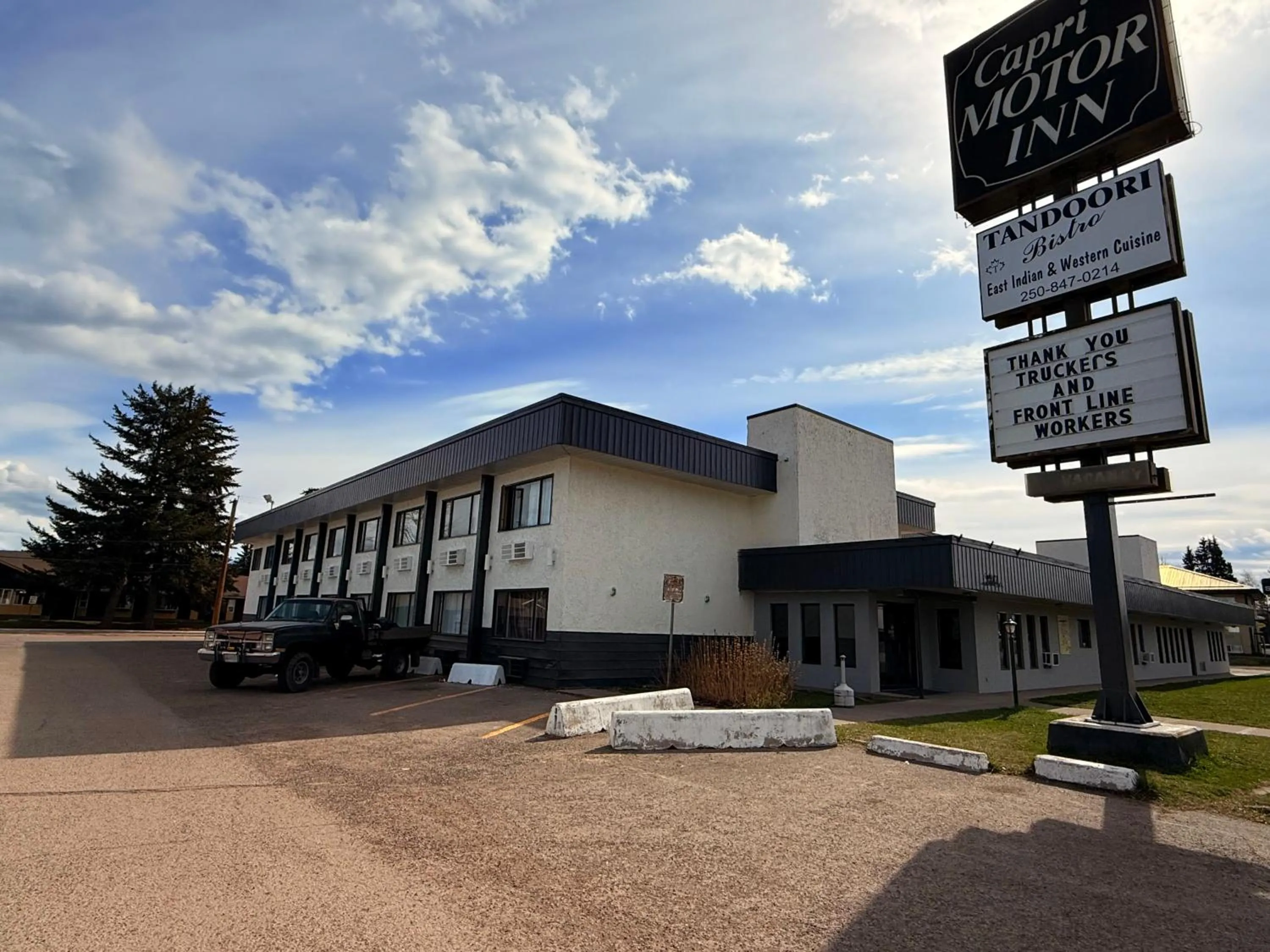 Property building in Capri Motor Inn